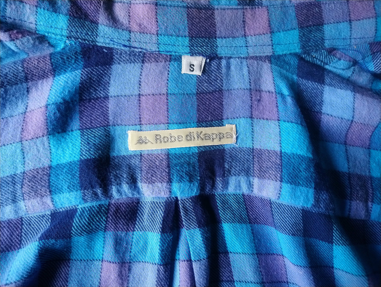 Camisa de franela de la vendimia Kappa. Azul morado. Tamaño S.