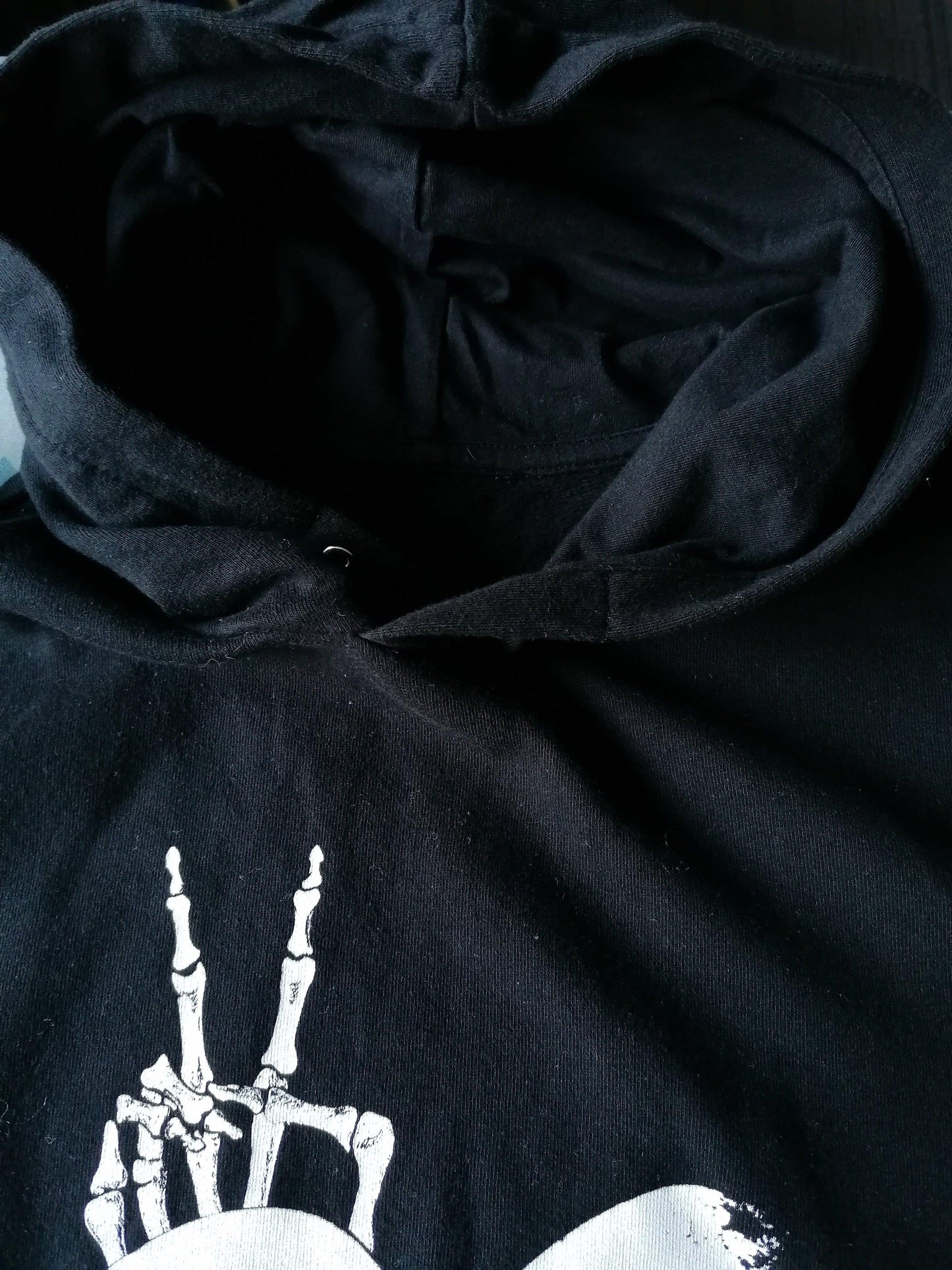 "Skelfie" Hoodie met pailletten. Zwart gekleurd. Maat S. - EcoGents