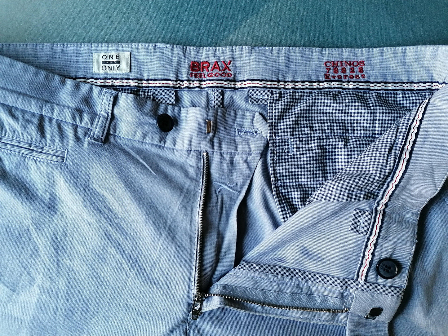 BRAX Chino. Blauw gemêleerd. Maat 27 (54). Type Everest. - EcoGents