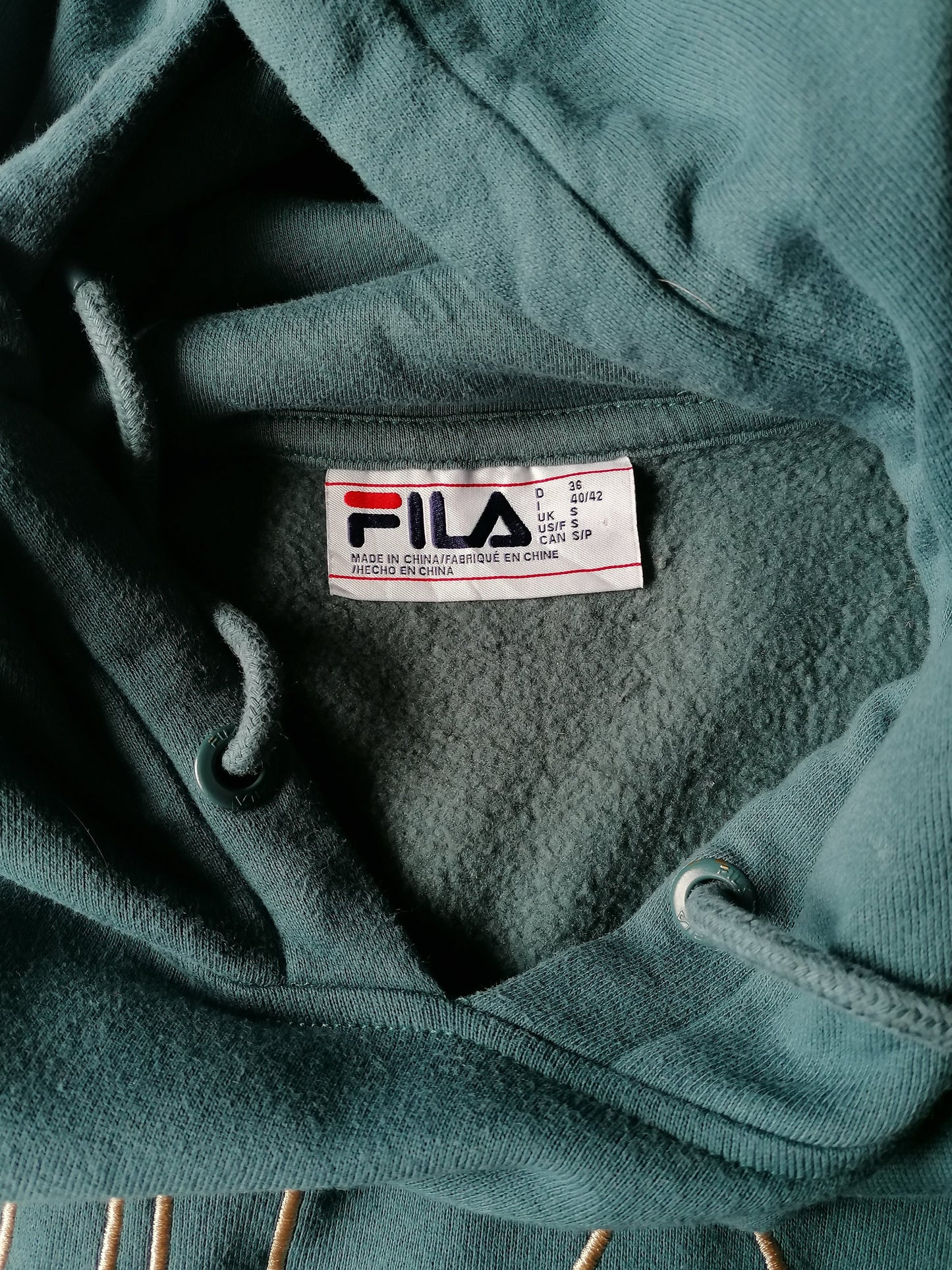 FILA MILANO Sweat à capuche. Couleur verte. Taille S.