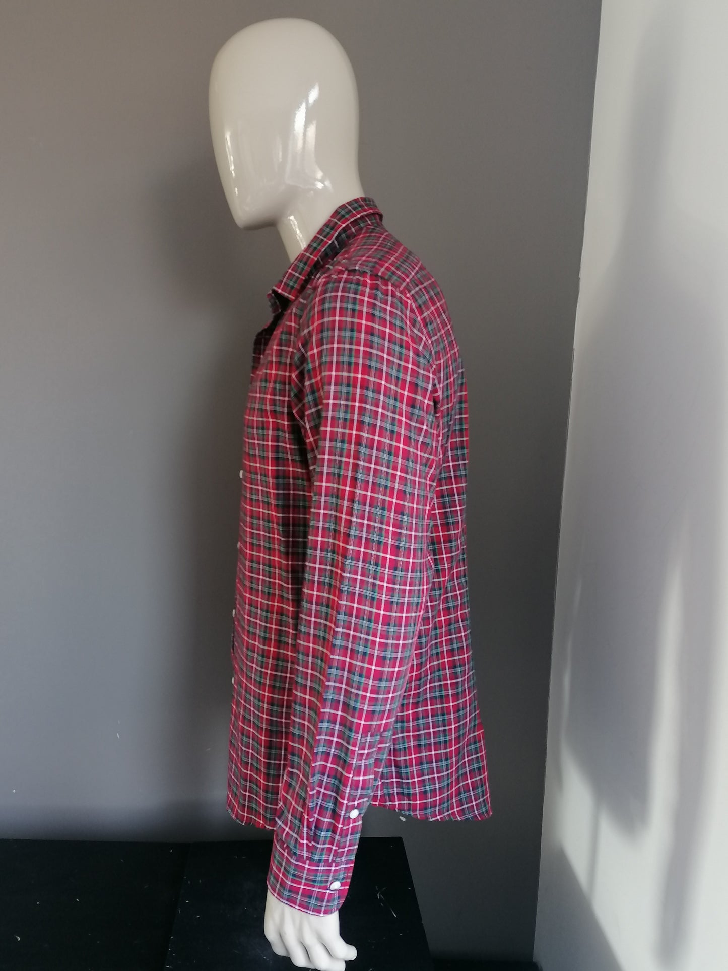 Nous chemise de mode. Vert jaune vert rouge. Taille xl.