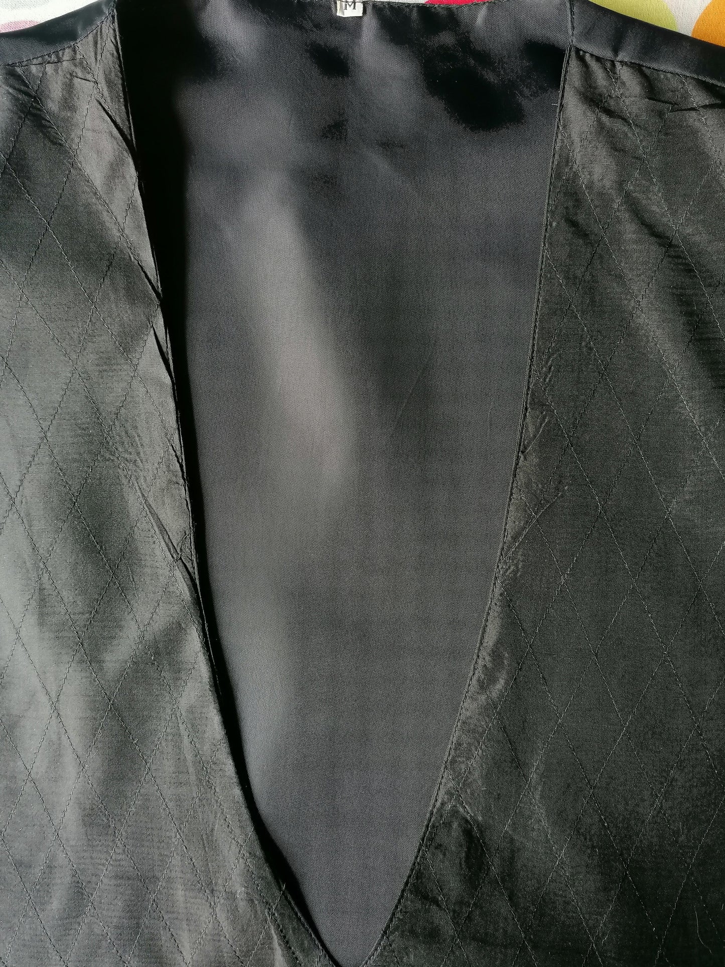 Chaleco Hema Vintage. Patrón de ventana negra. Talla M.