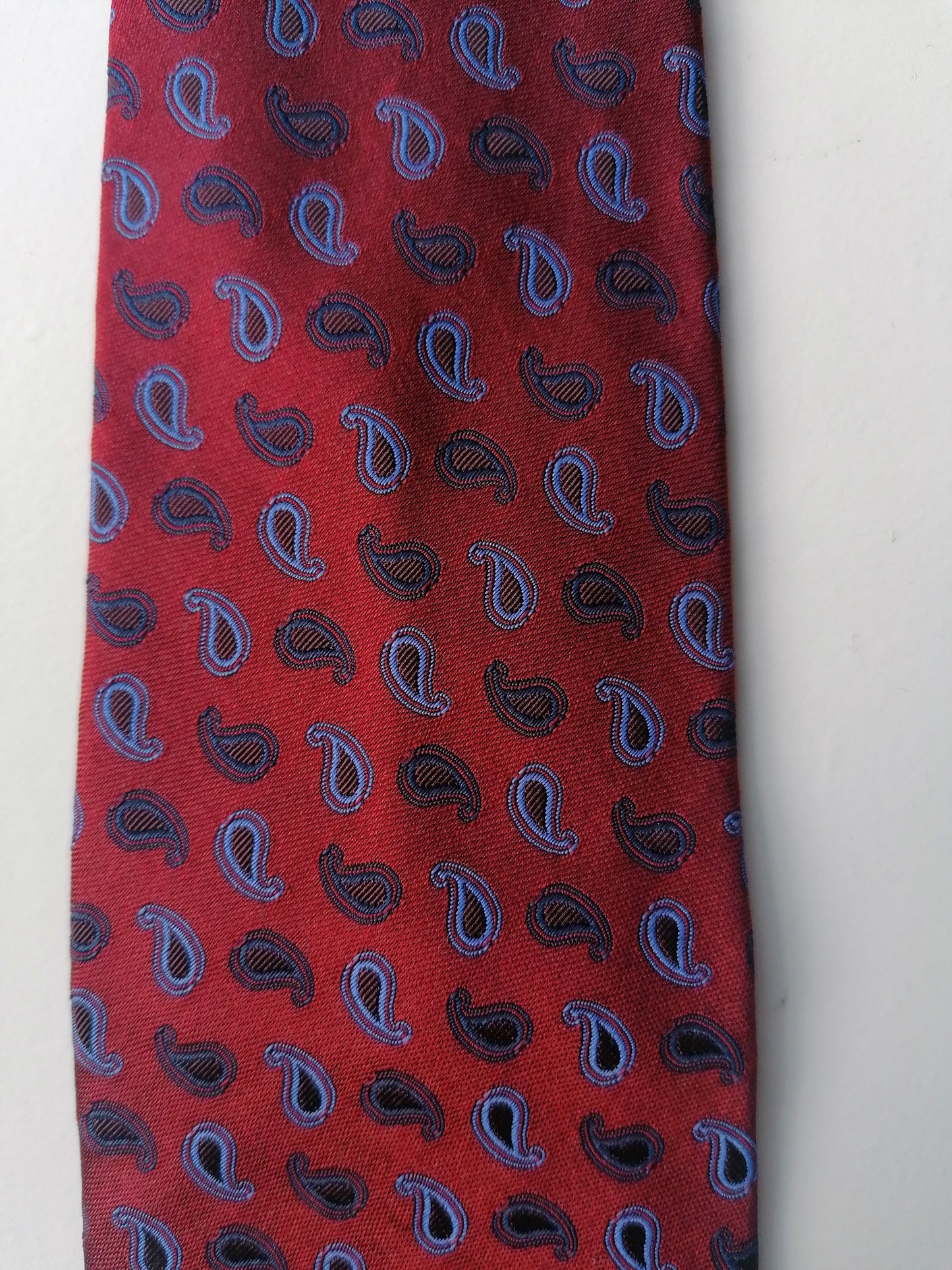 Ballantyne silk tie. Red blue colored.