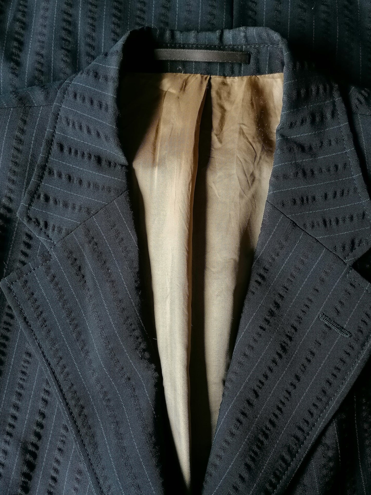 Van Gils Colbert. Braun gestreiftes materielles Motiv. Größe 52. Typ entspannt.