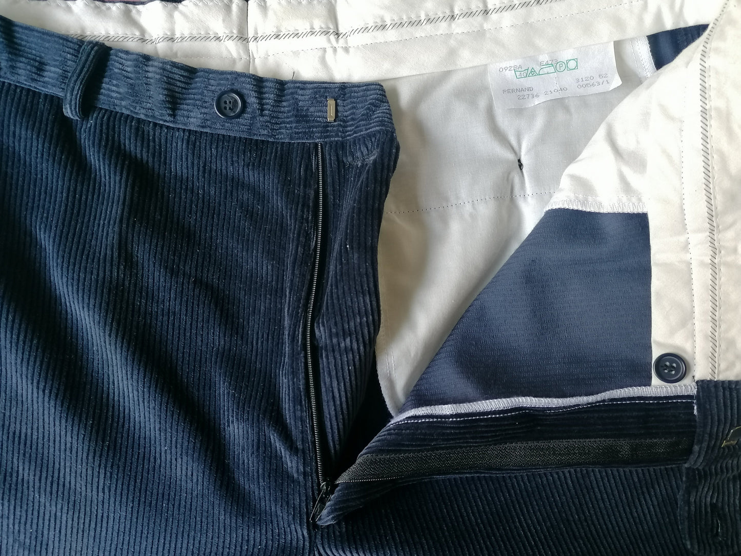 Vintage Rib broek / pantalon. Donker Blauw gekleurd. Maat 58 / XXL / 2XL.