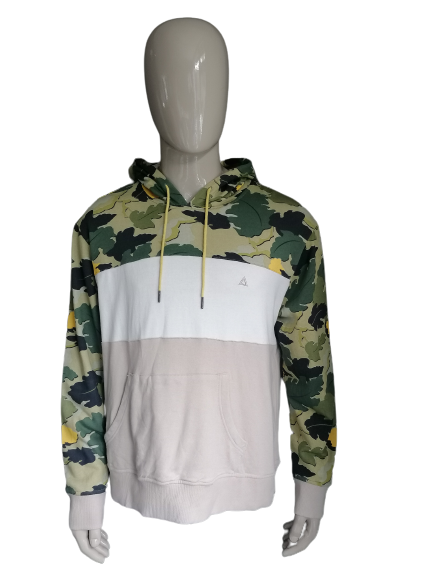 AYC Asphalt Yacht Club. Green yellow beige white colored. Size XXL 2XL