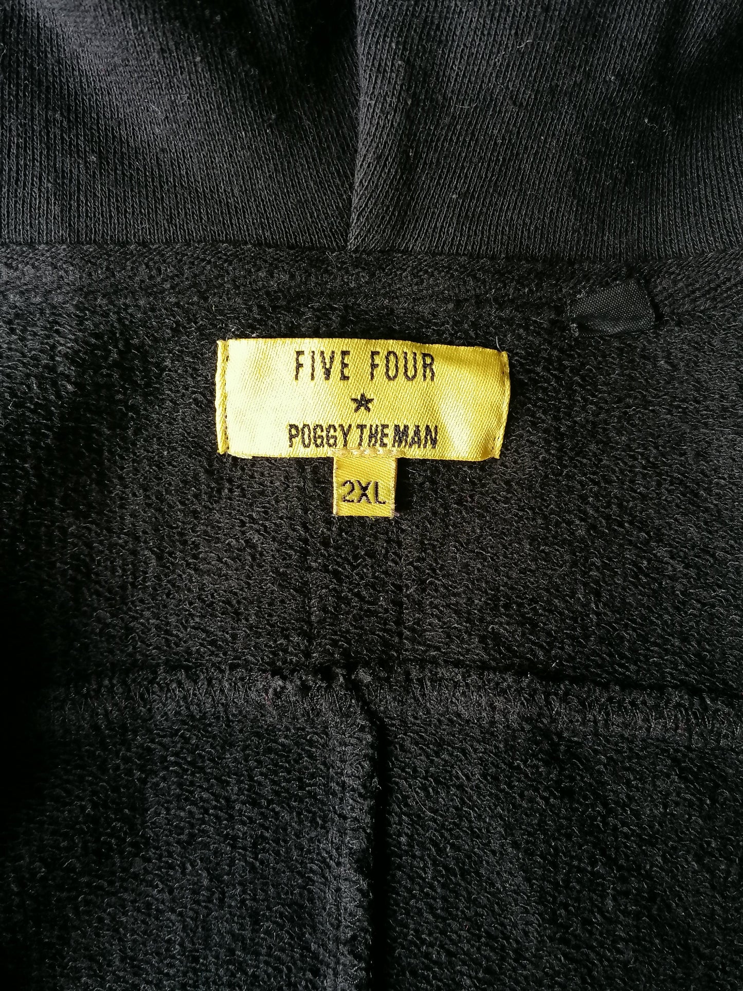 Cinco cuatro cárdigan "Poggy the Man" con bolsas y cremallera y capucha. Color negro. Tamaño 2xl / 3xl