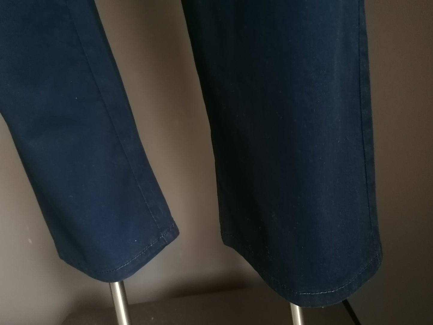 st. Bernards broek / pantalon. Donker Blauw gekleurd. Maat 42 / S.