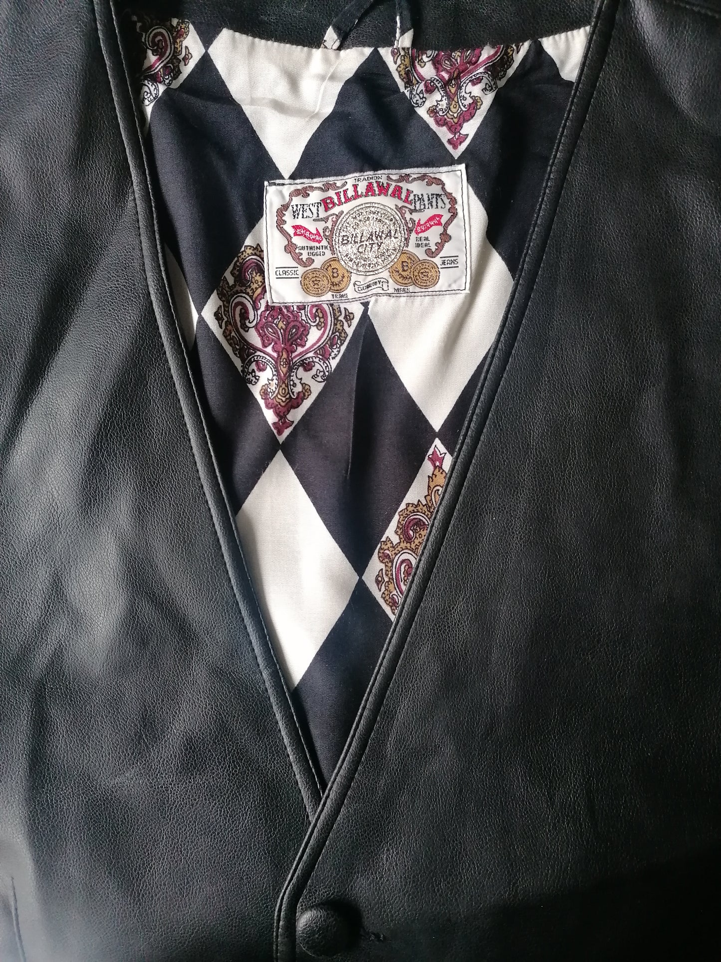 Vintage Billawal leer-look! gilet. Zwart gekleurd. Maat XXL / 2XL.