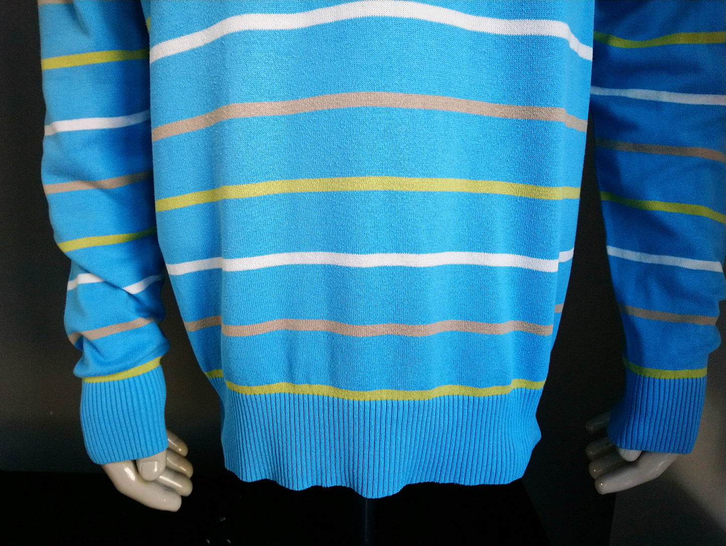 B Opción: suéter PMME Pall Mall con cuello en V. Azul verde marrón blanco rayado. Tamaño xl. Lugares