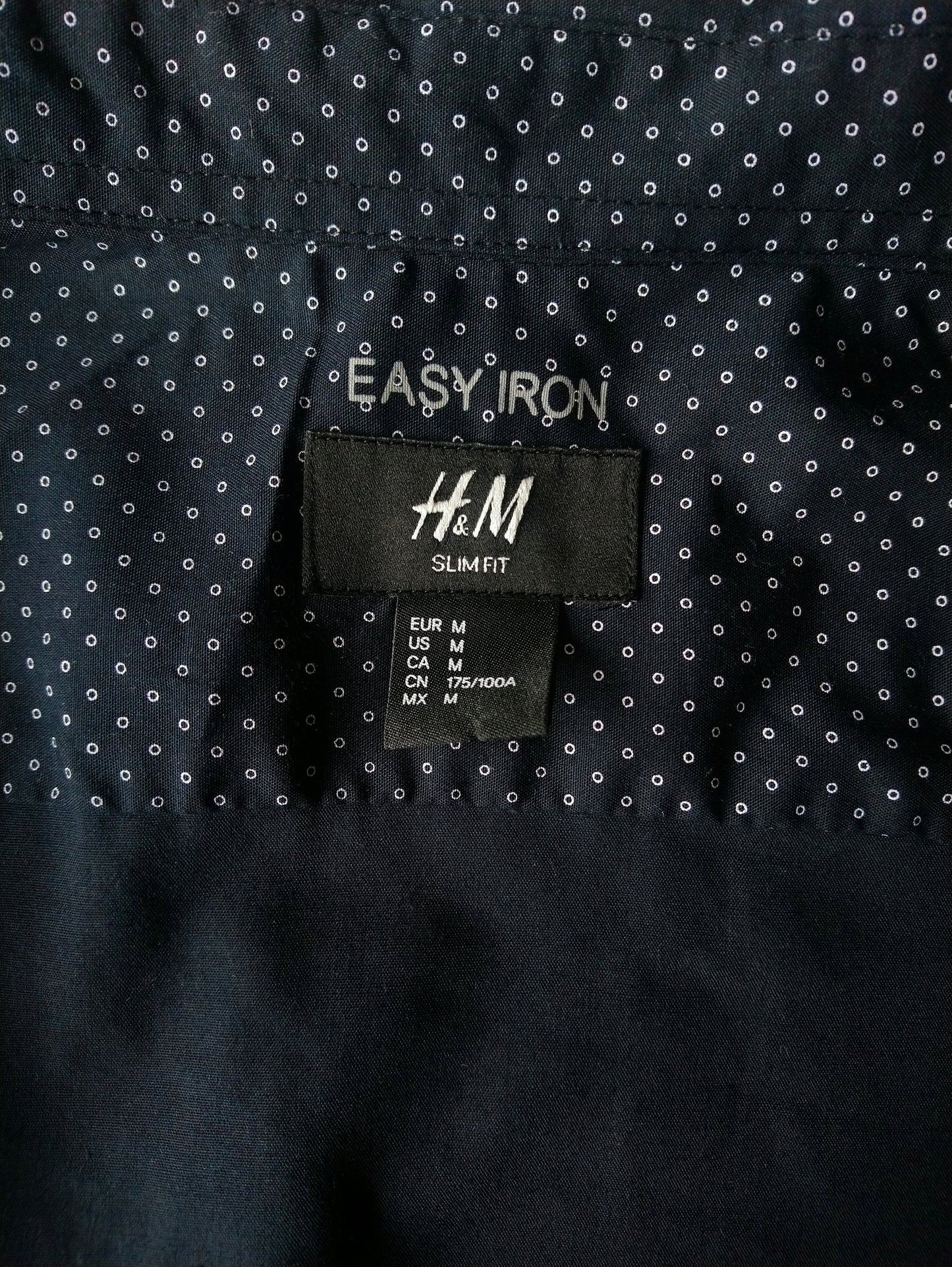 H&M shirt. Dark blue white print. Size M. Slim Fit.