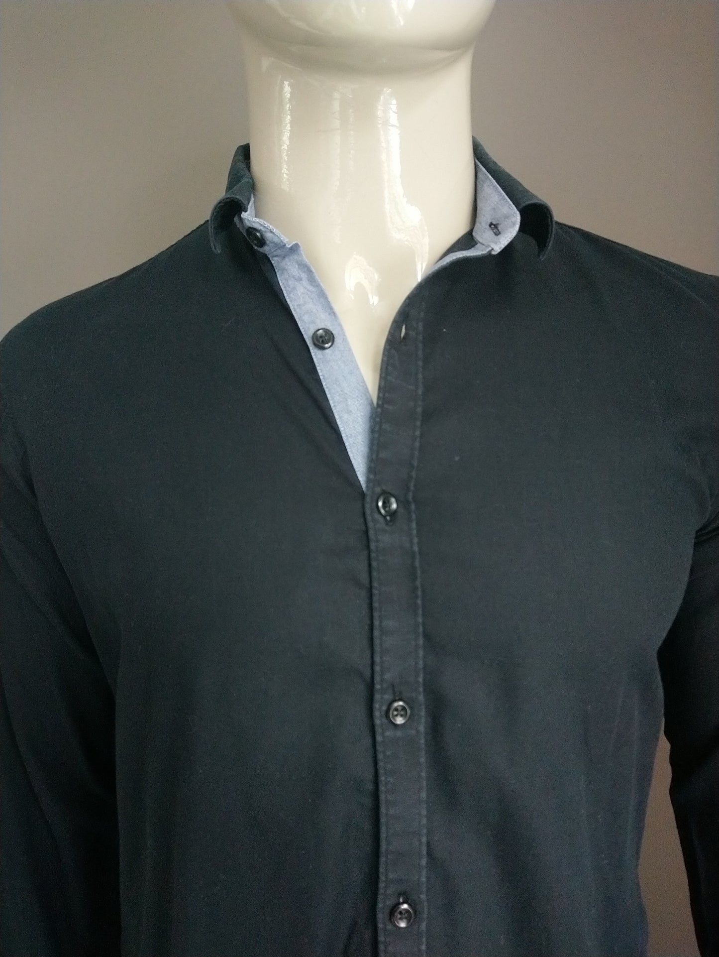 Jack & Jones Premium overhemd. Zwart gekleurd. Maat M. Tailored.
