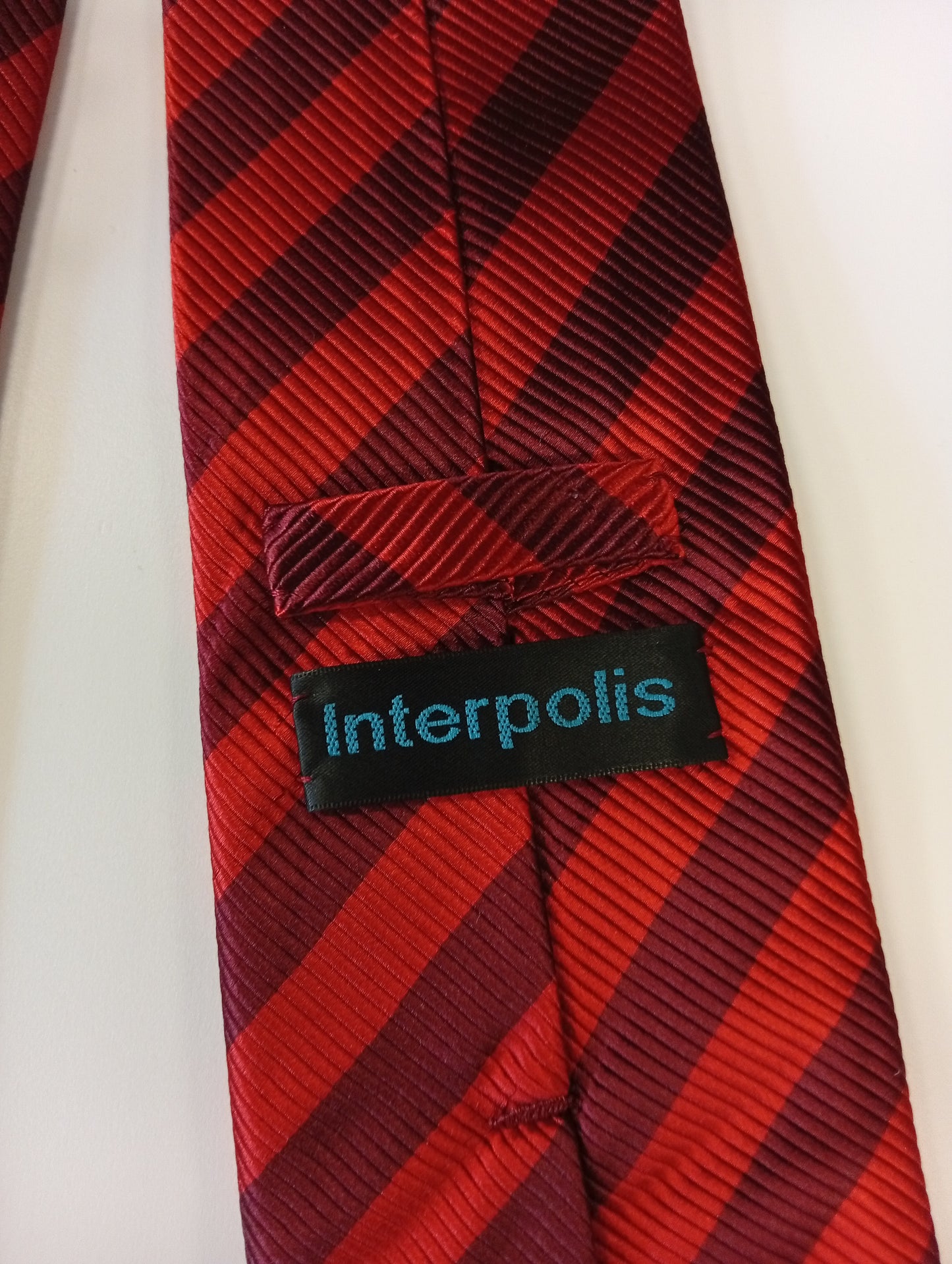 Cravatta in seta – riga rossa – stile business – Interpolis