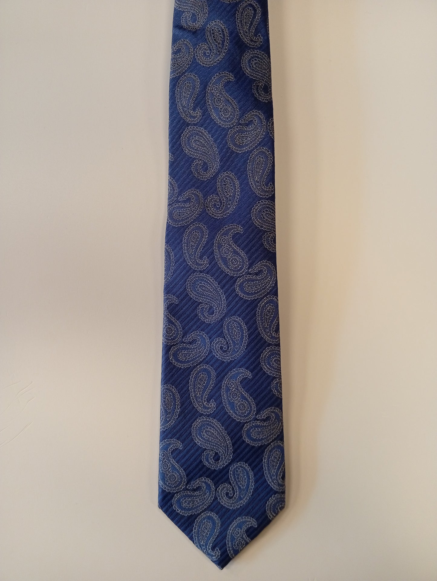 Italian silk tie – dark blue design – refined, luxurious look – Corneliani