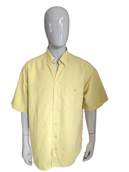 Vintage Pohland Exklusiv Leinenhemd mit größeren Knöpfen. Gelb gefärbt. Größe 2XL / XXL.