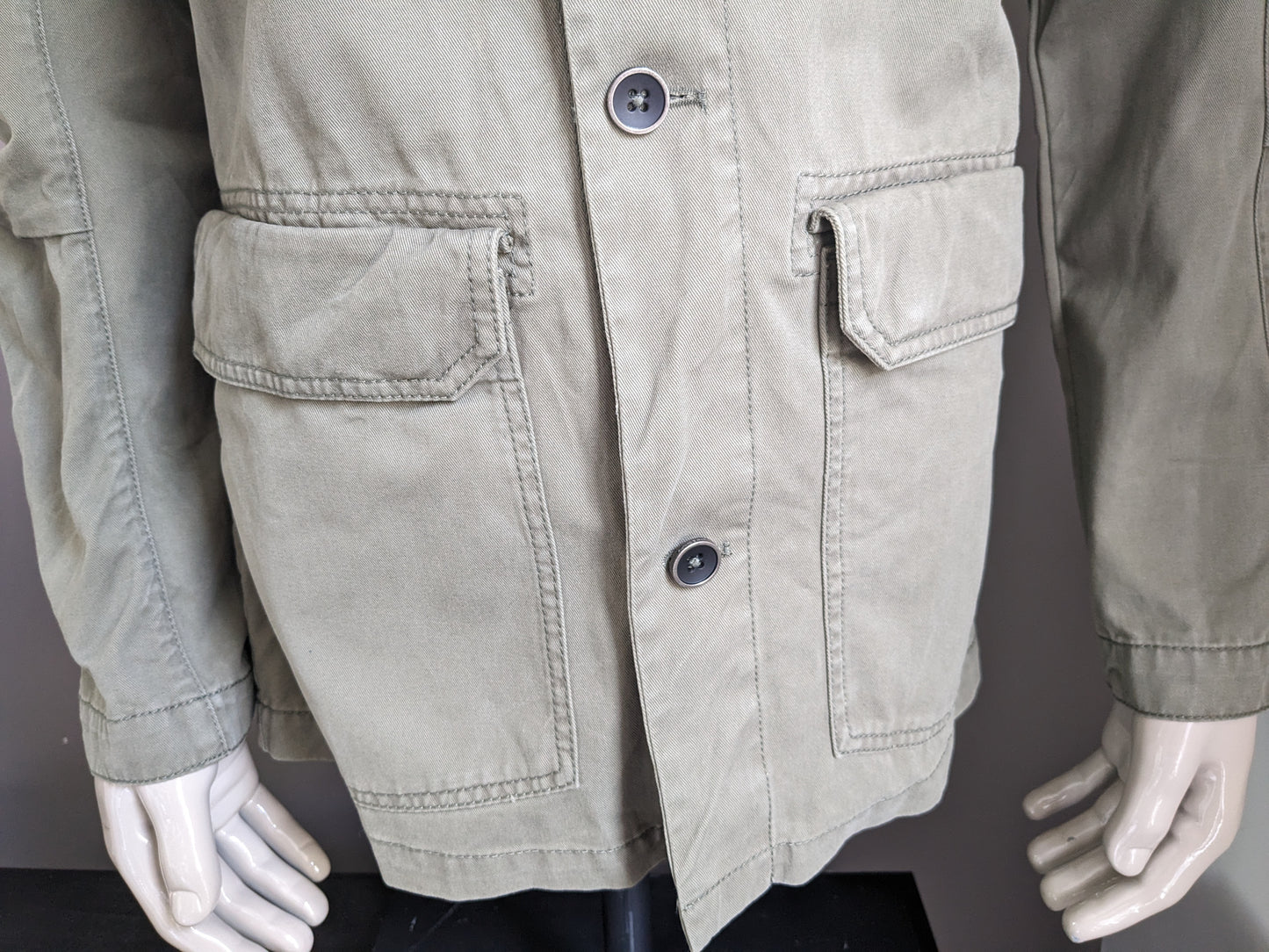 Chaqueta / chaqueta de verano EDC con botones. Verde color. Talla L.