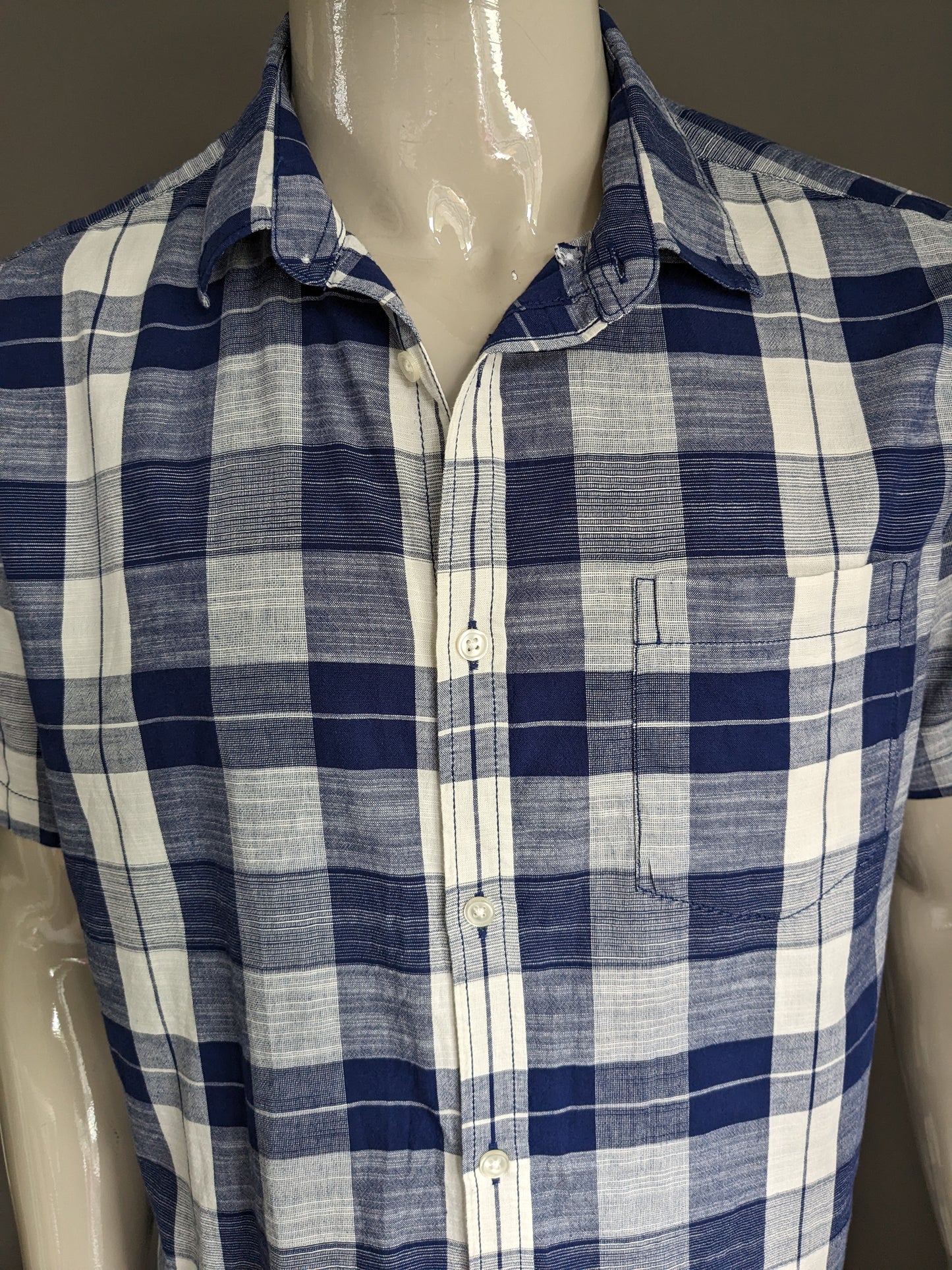F&F Shirt short sleeve. Blue beige checker. Size XL.