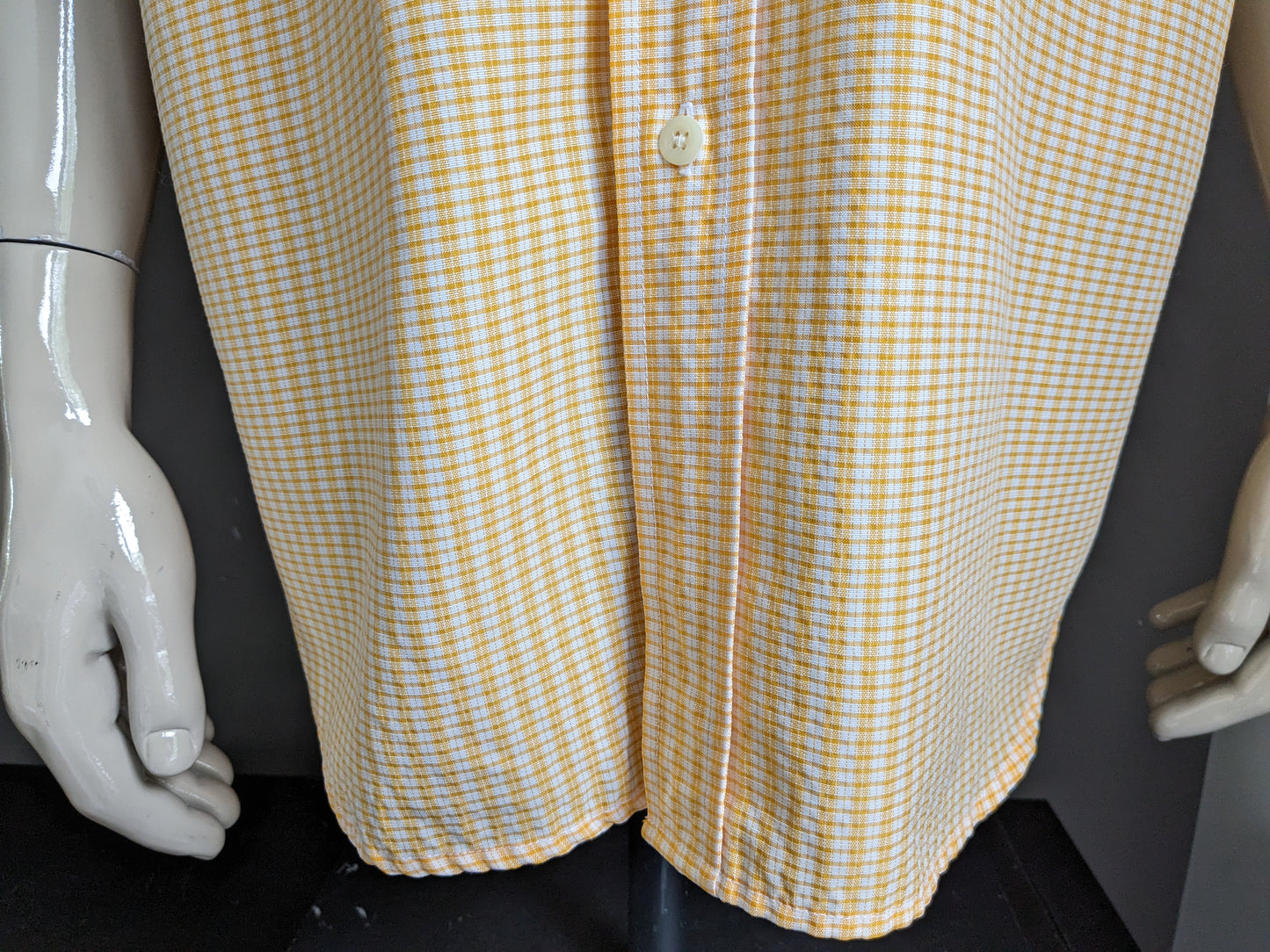 Vintage Casual Club Shirt Kurzarm. Orange beige Motiv. Größe xl / xxl-2xl.
