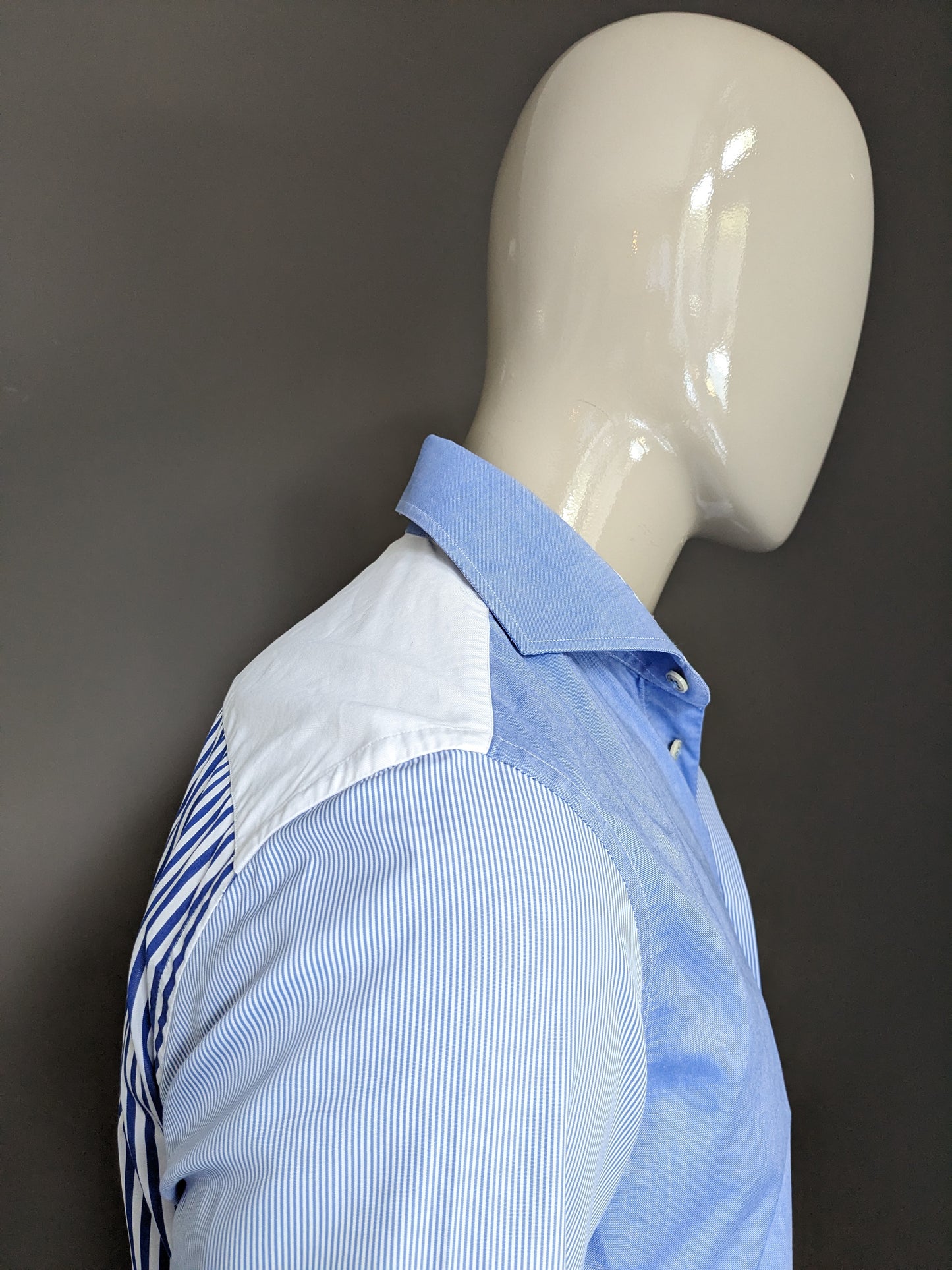 Profuomo Sky Blue overhemd. Blauw Wit gekleurd / motief. Maat 40 / M Slim Fit.