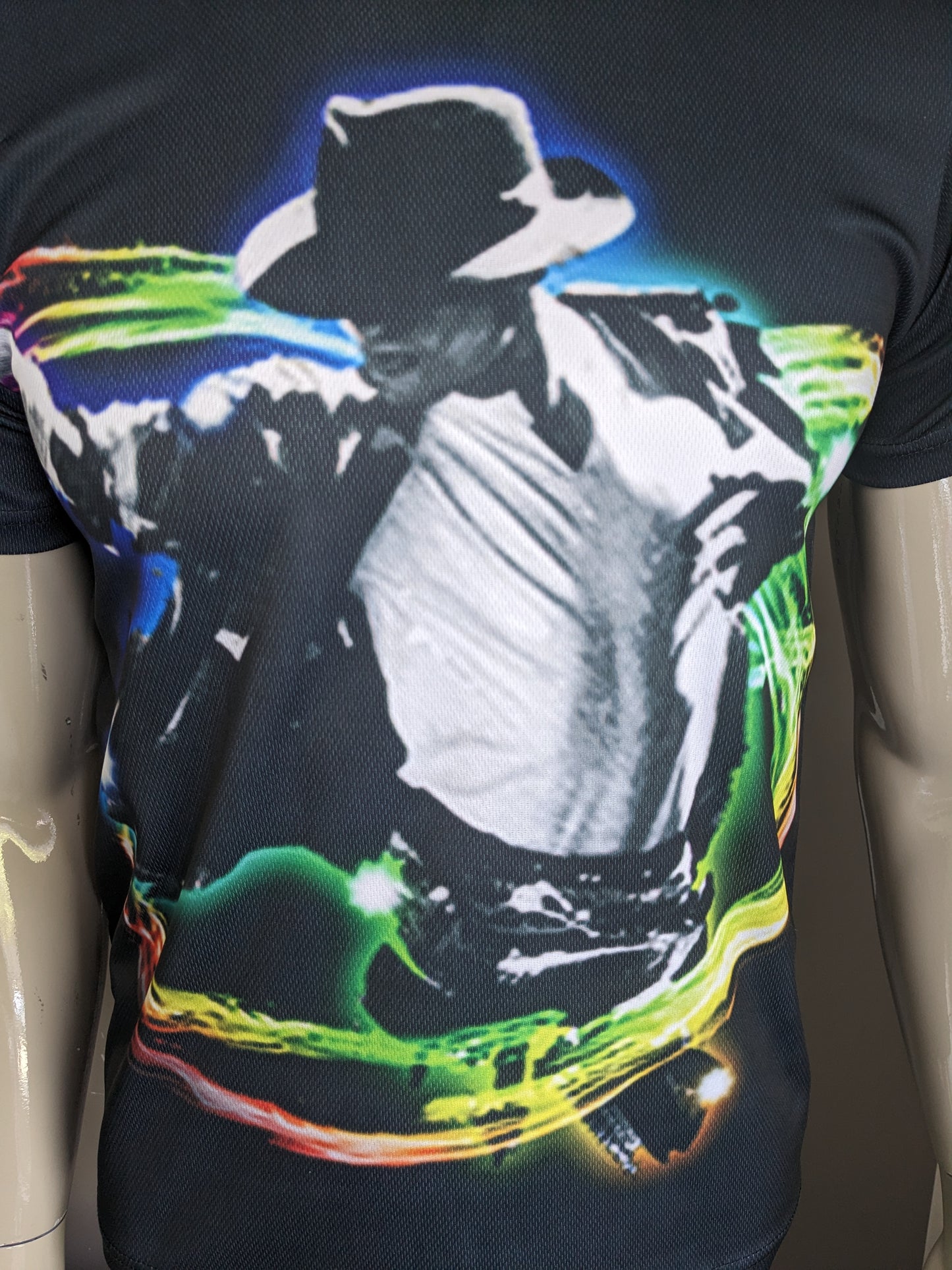 Micheal Jackson Print Shirt. Schwarz mit farbigem Druck. Größe S. Stretch.