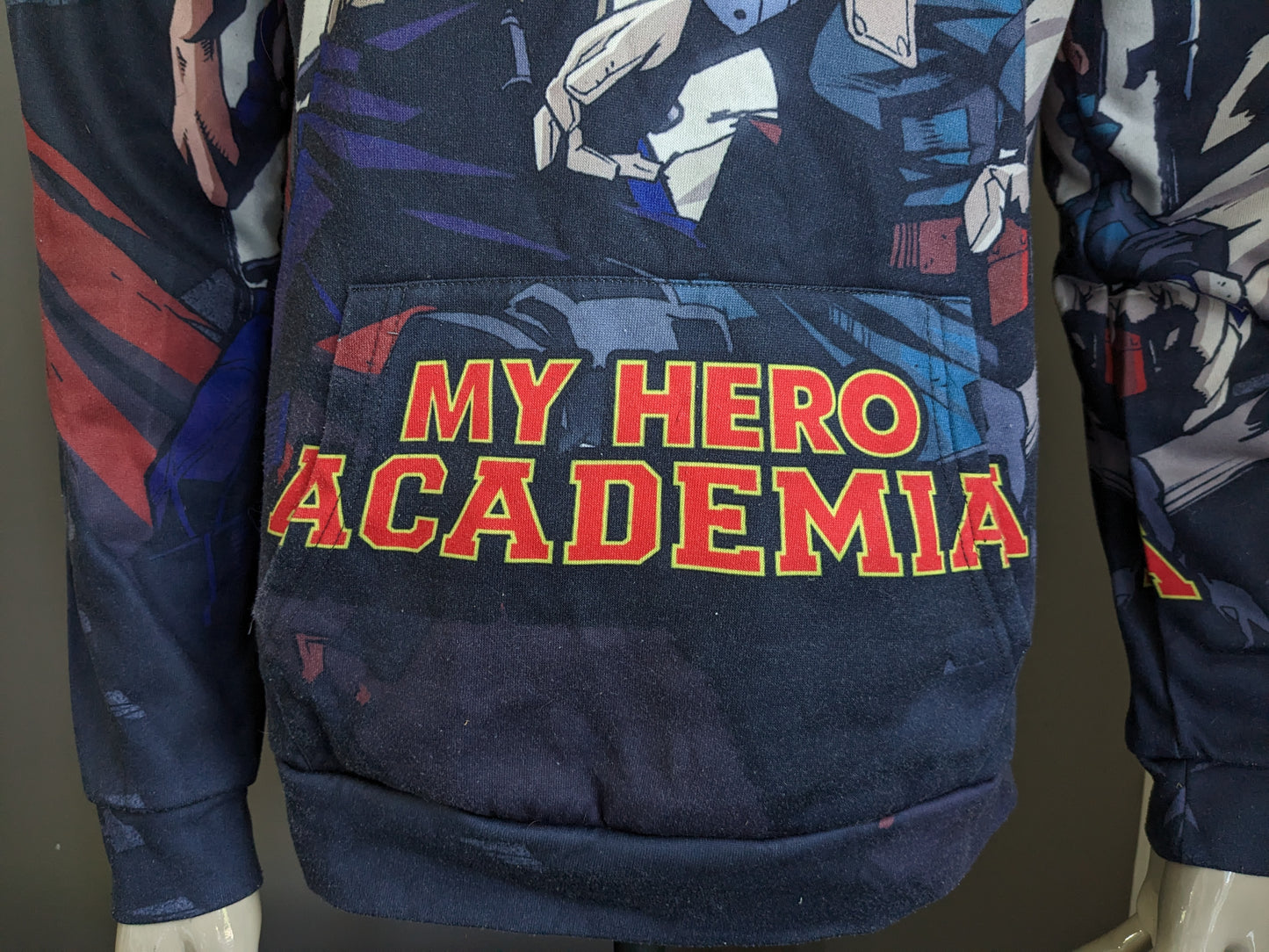 My Hero Academia hoodie. Gekleurde print. Maat L.