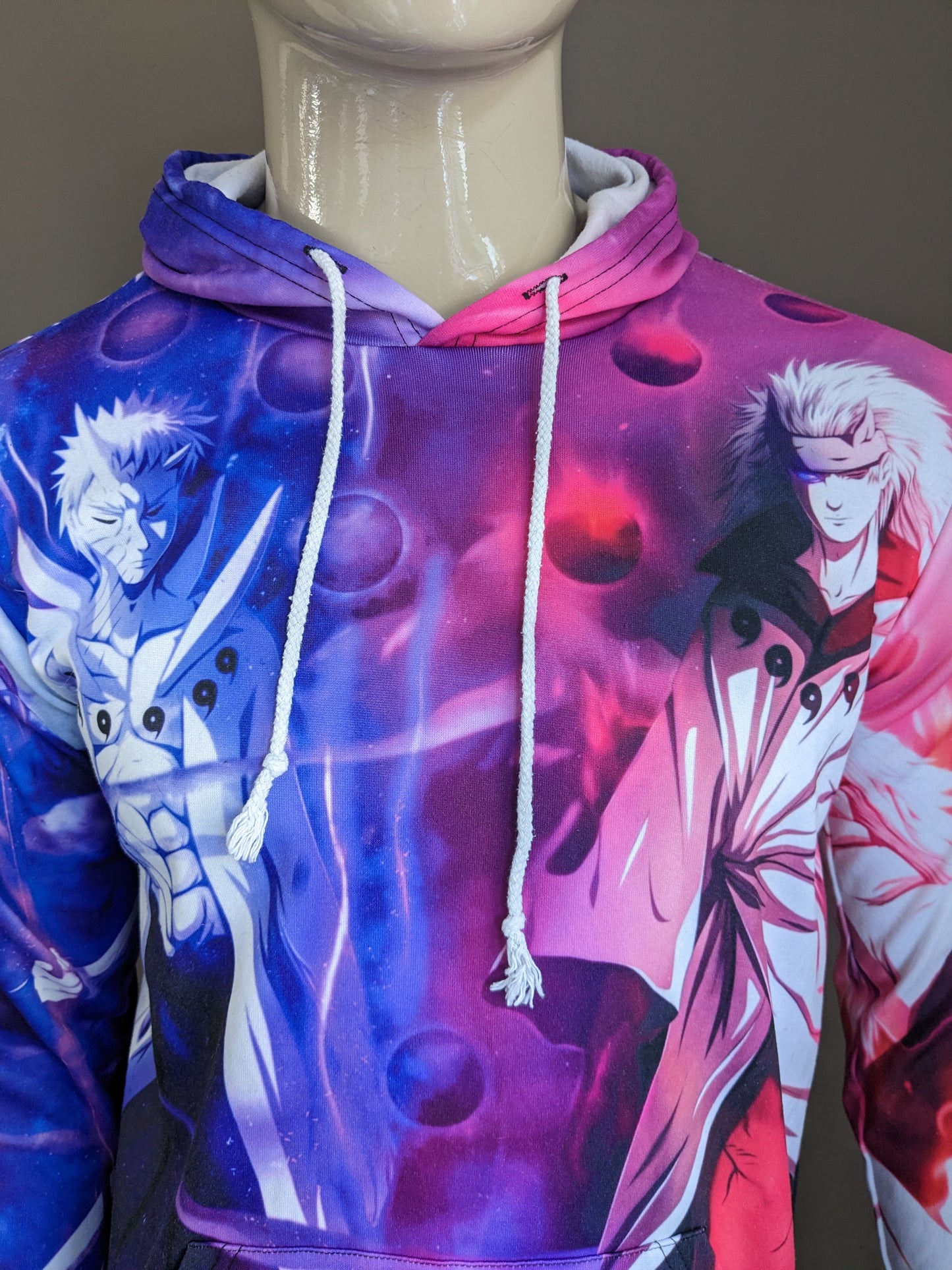 Manga / Anime hoodie. Roze Paars gekleurd. Maat M.