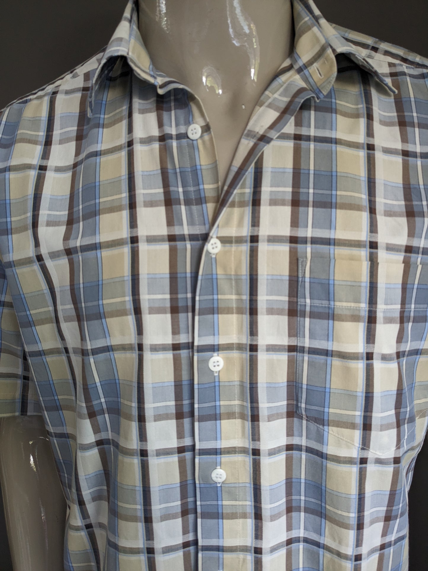 Quadrus -Shirt Kurzarm. Gelbbraunes Blau überprüft. Größe L / XL.