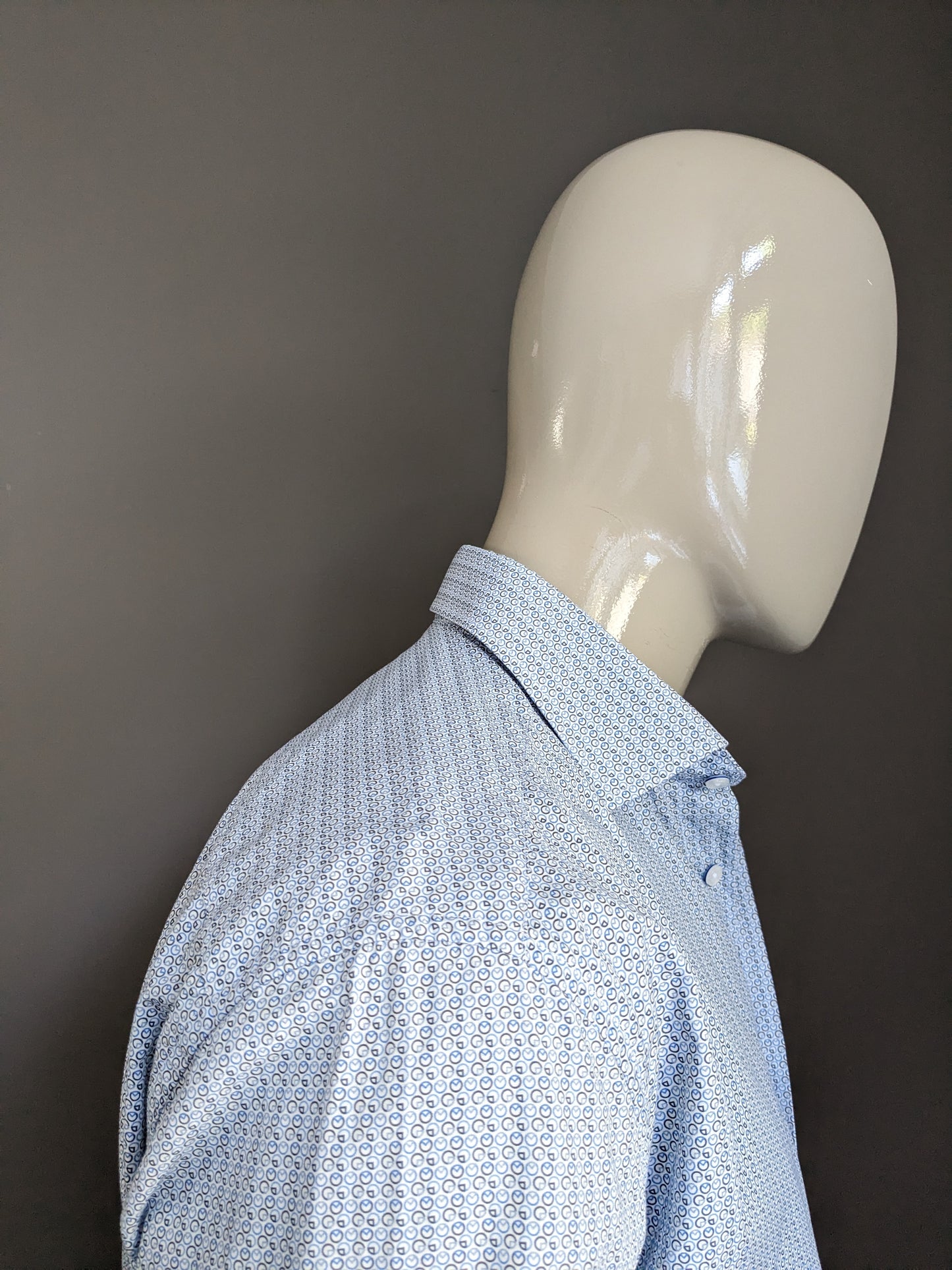 Max Goodman shirt. Blue brown white print. Size L.