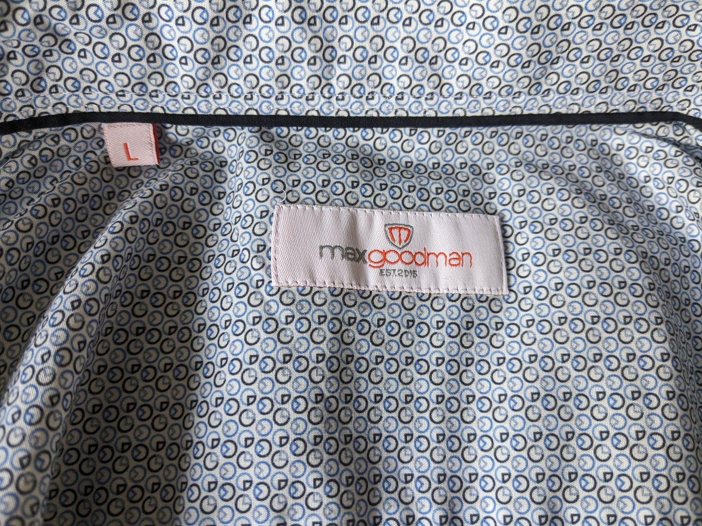 Max Goodman shirt. Blue brown white print. Size L.