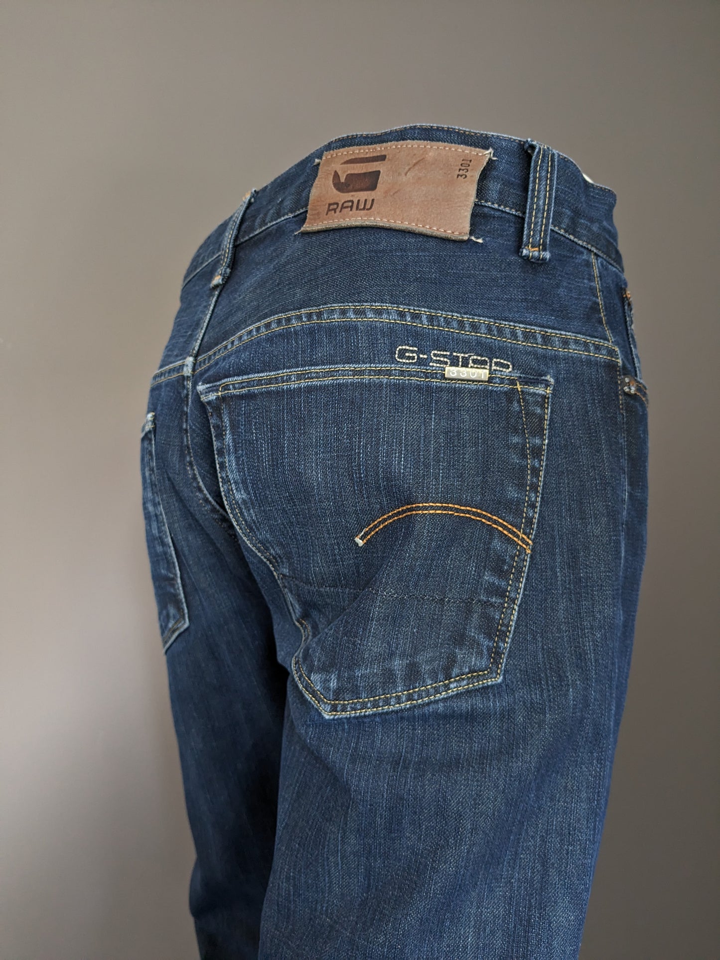G-Star Raw Jeans. Dark blue colored. Size W31 - L32.