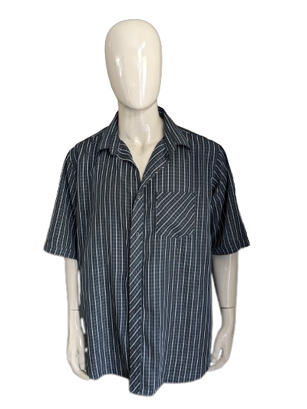 F&F Shirt short sleeve. Black gray checkered. Size XXXL / 3XL.