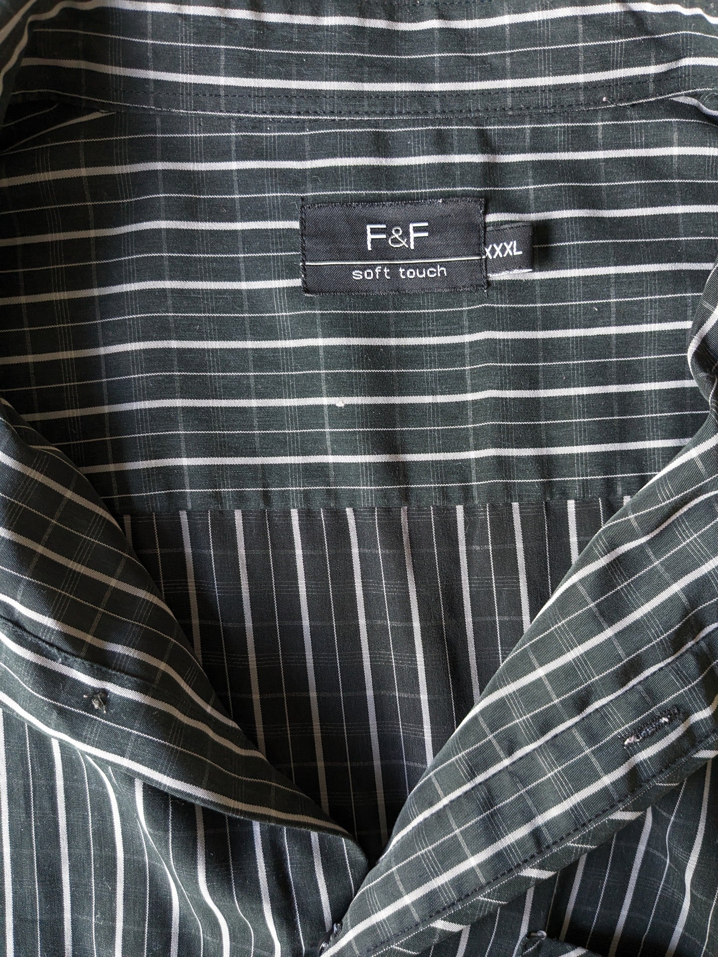 F&F Camisa Manga corta. Negro gris a cuadros. Tamaño XXXL / 3XL.