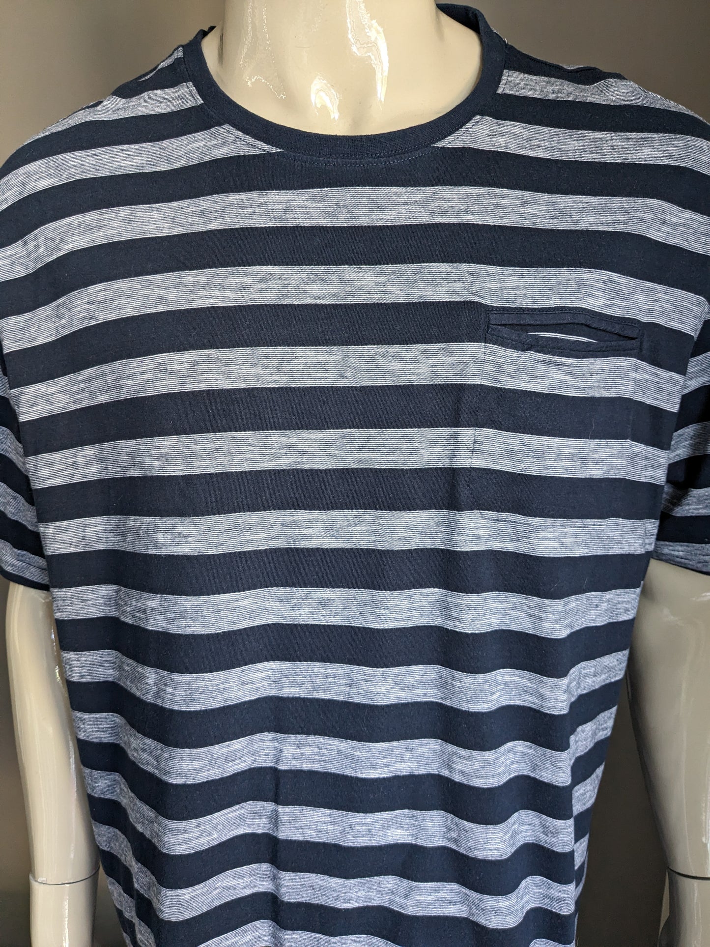 Westbury shirt. Blue gray striped. Size 3XL / XXXL.