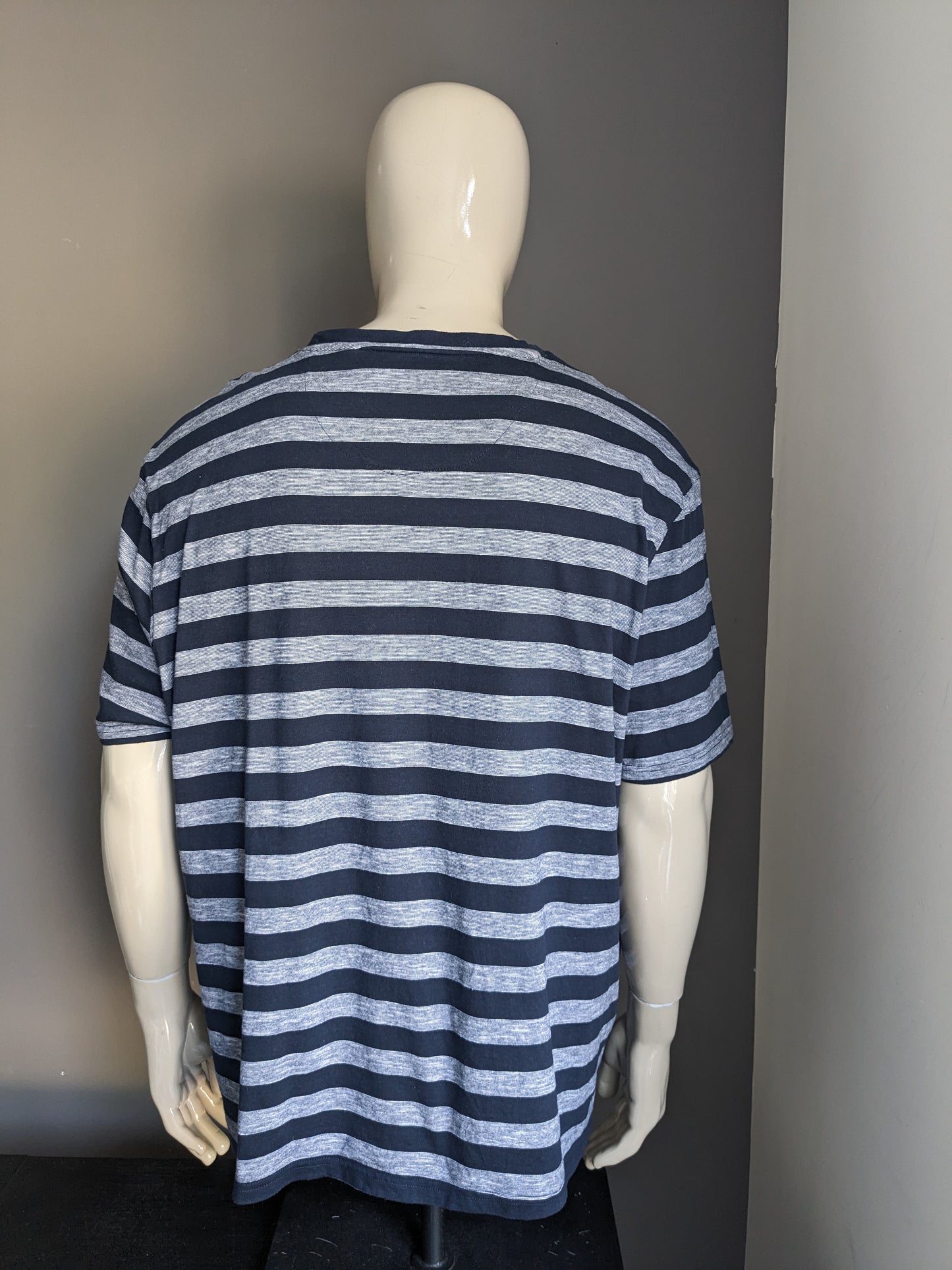 Westbury shirt. Blue gray striped. Size 3XL / XXXL.