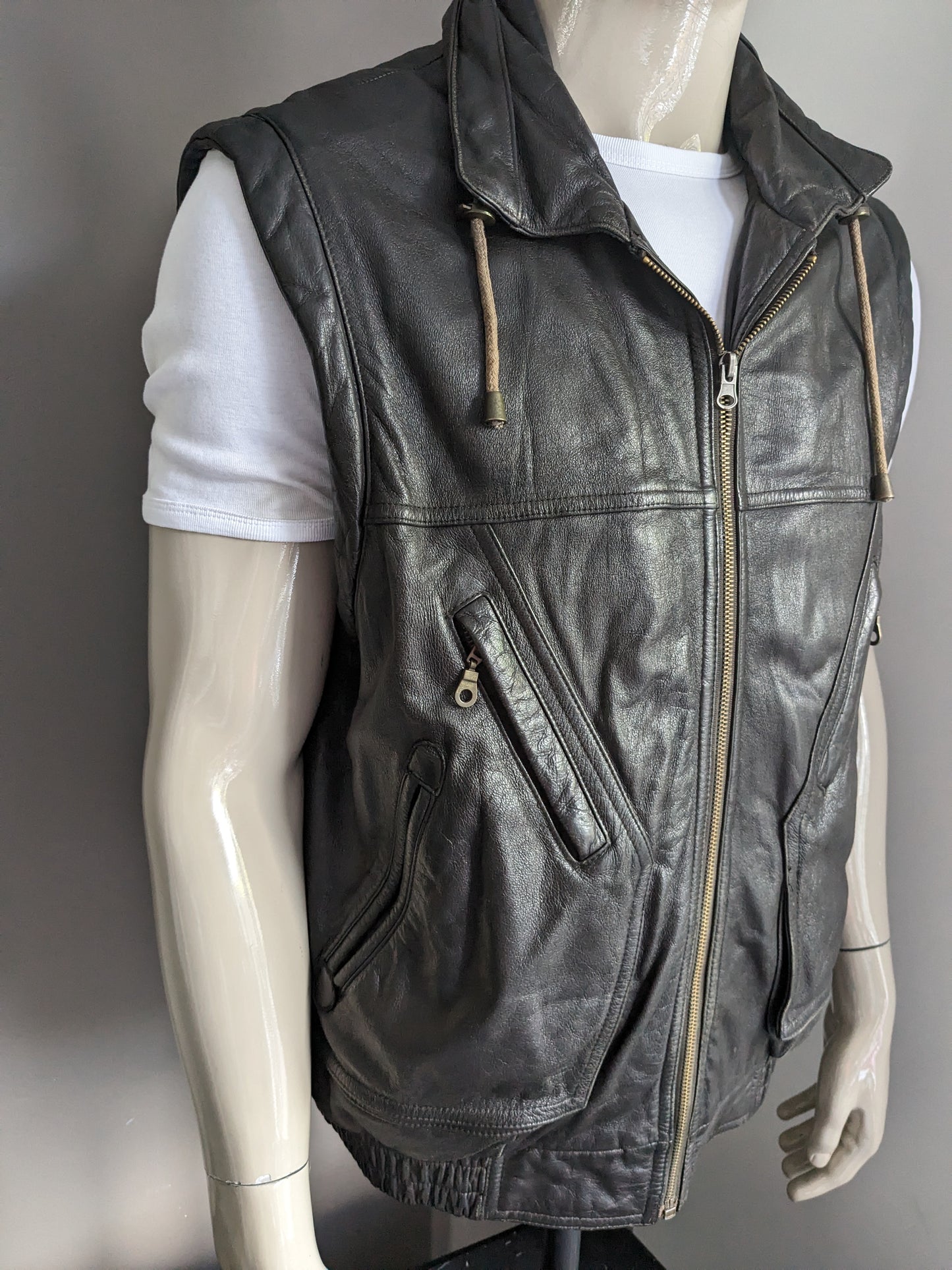 Vintage Prince Leather Body Warmer. Black colored. Size 52 / L. with 2 inner pockets.