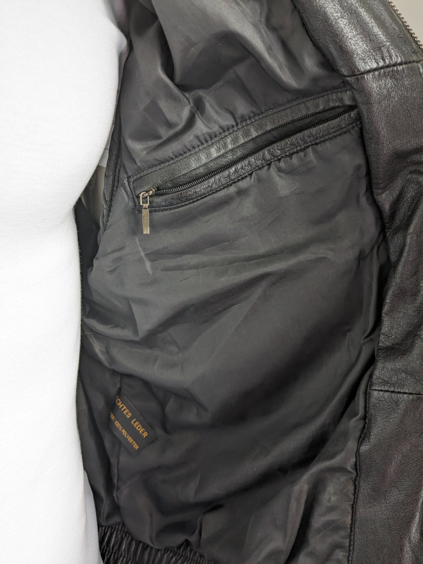 Vintage Prince Leather Body Body. Color negro. Tamaño 52 / L. con 2 bolsillos internos.