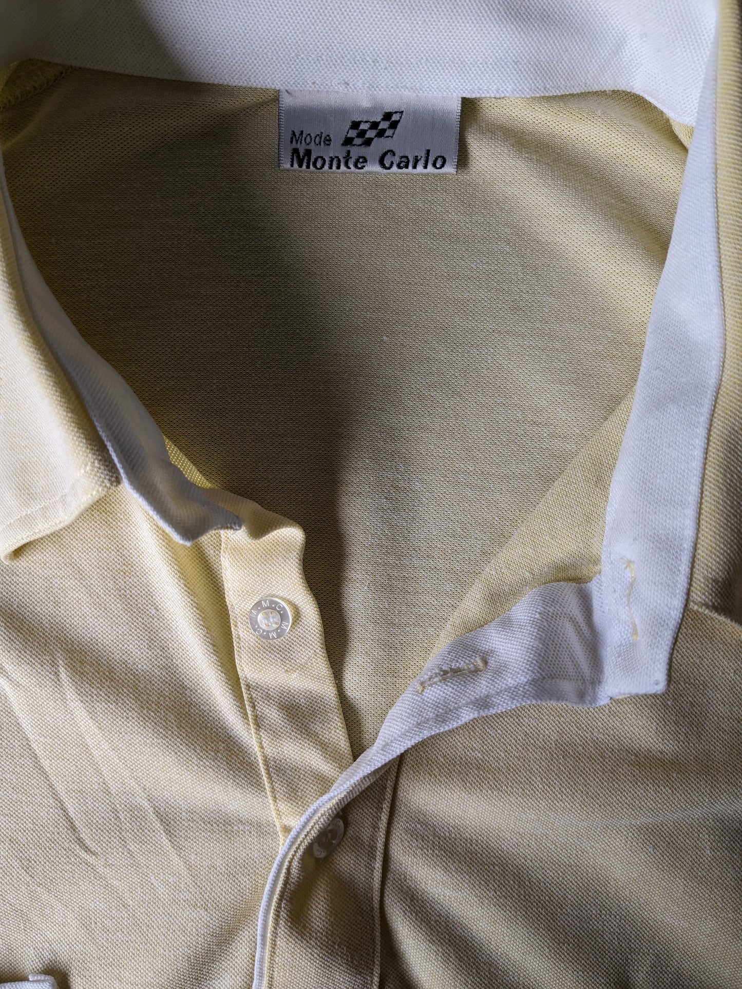 Polone vintage Monte Carlo con fascia elastica. Colore giallo chiaro. Dimensione 4xxl / xxxxl.