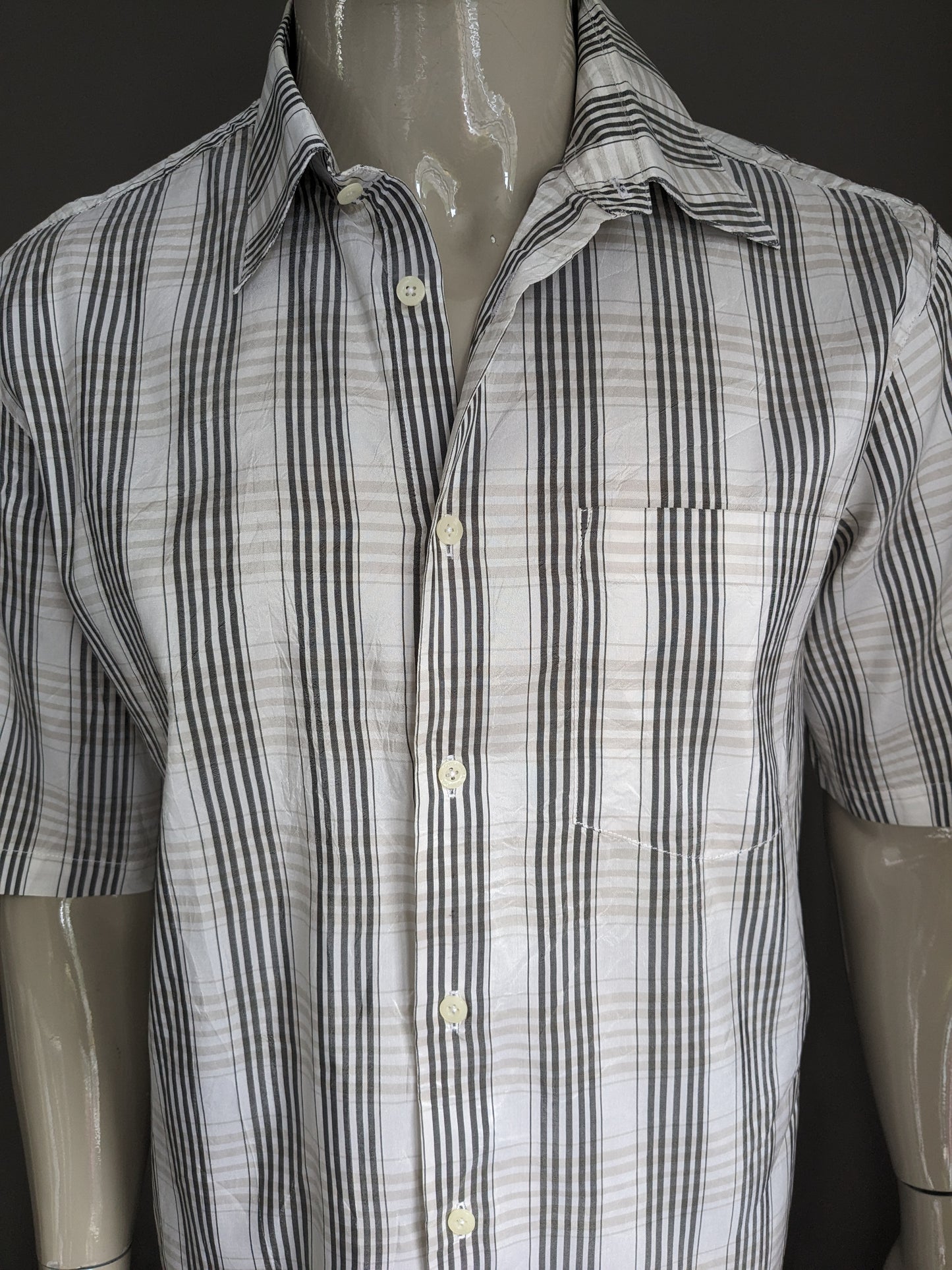 Vintage 70's shimawatra silk shirt short sleeve. Beige black checked. Size XL. Slim fit.