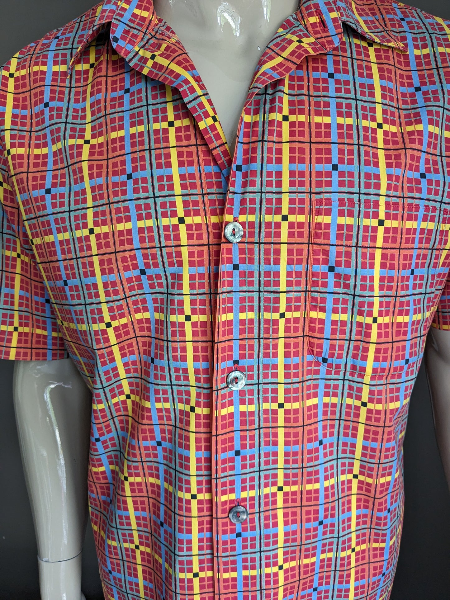 Vintage Signum overhemd korte mouw, grotere knopen. Oranje Rood Blauw Geel geruit. Maat XL.