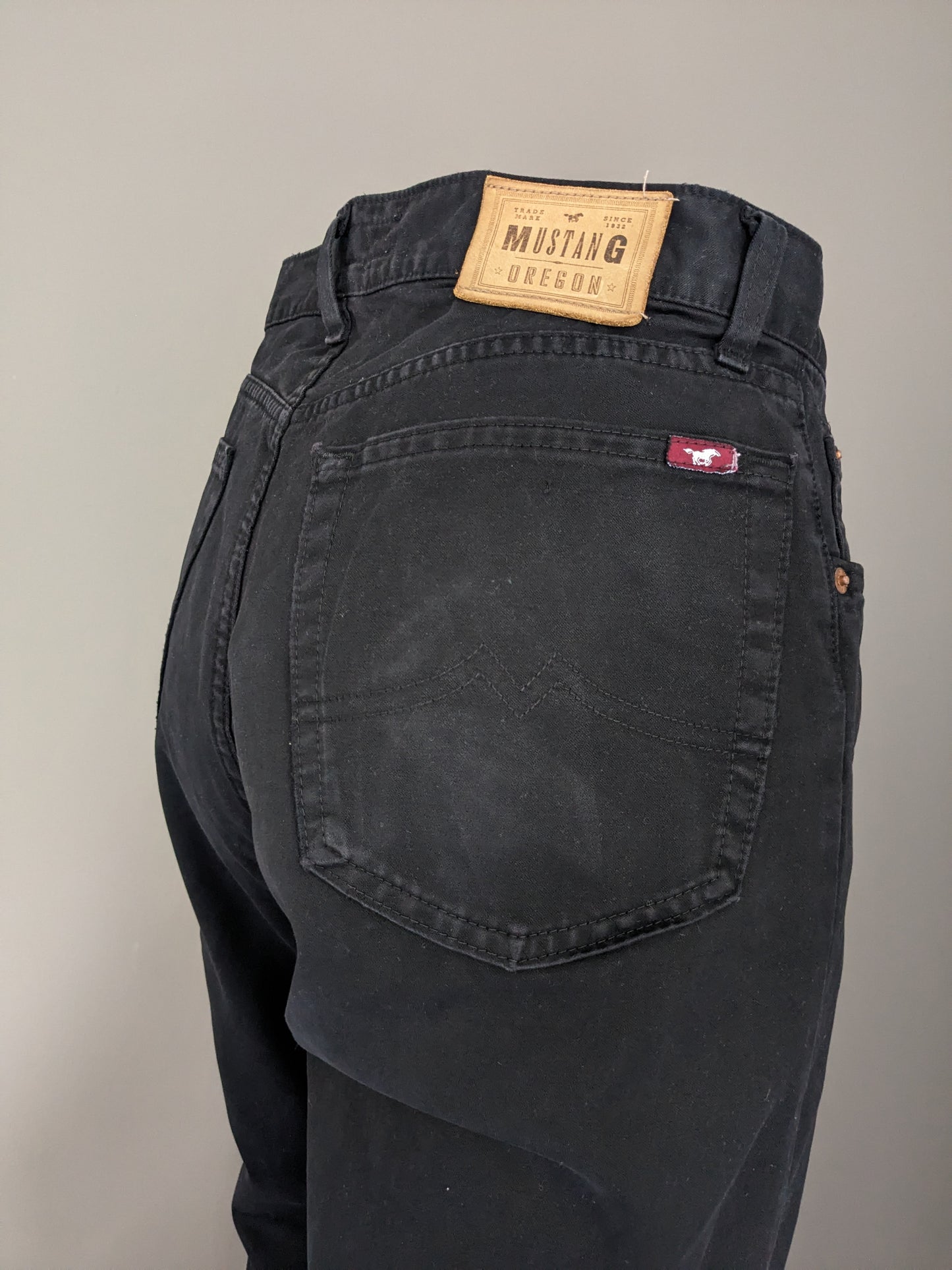 Mustang * Oregon * Jeans. Color negro. Tamaño W35 - L36.