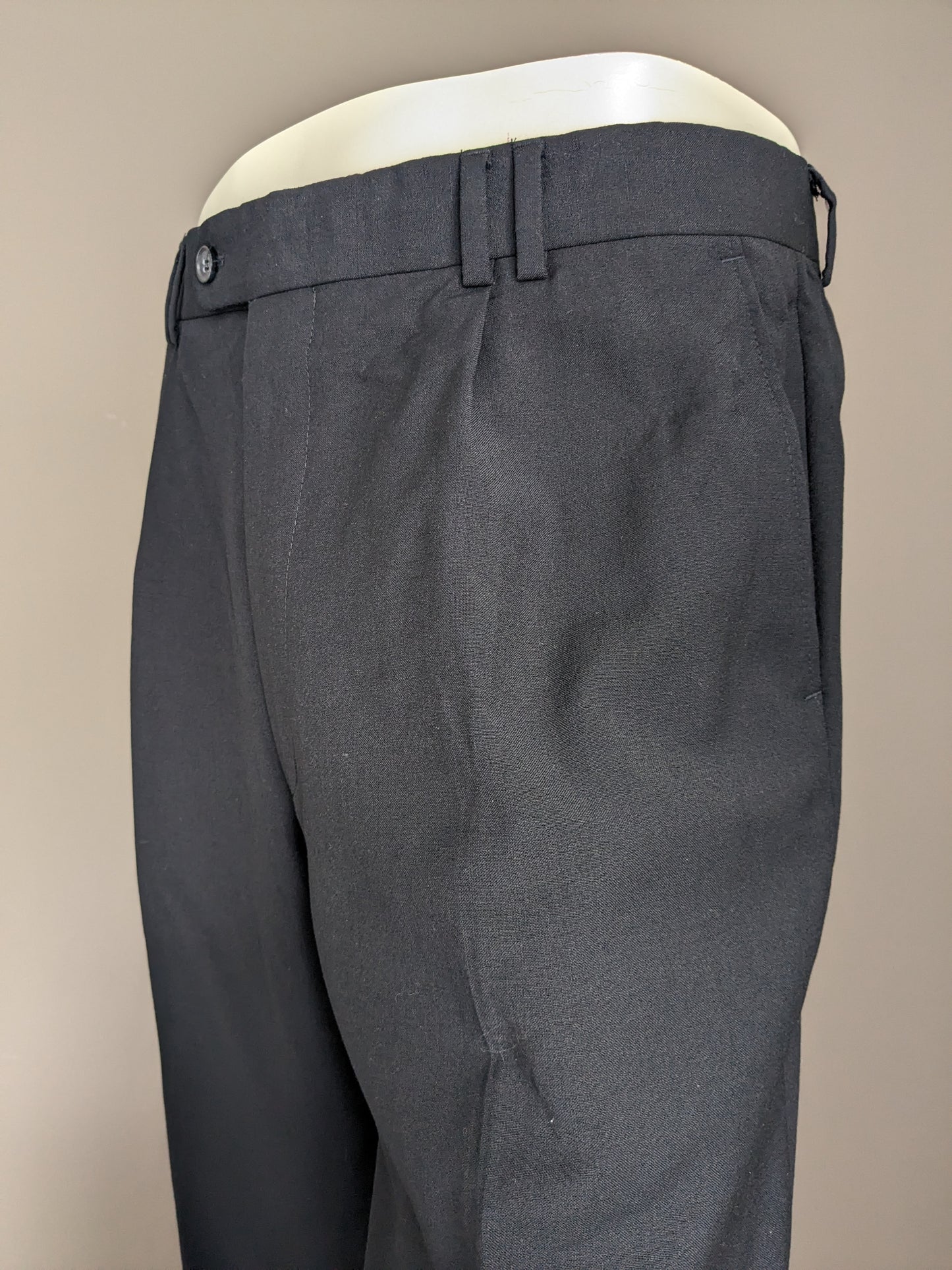 Pantalon en laine avec couverture. Couleur bleu foncé. Taille 52 / L. # 500.