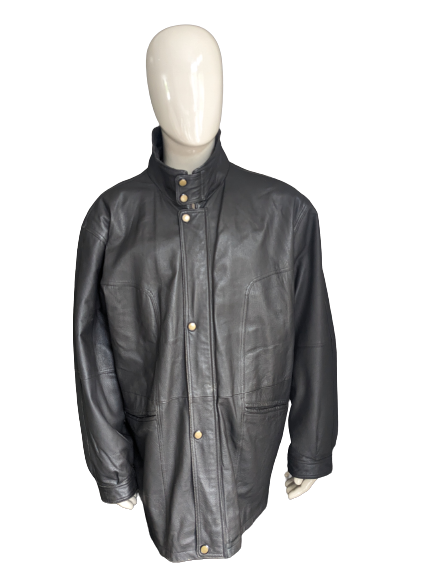 Pork learning half -length winter jacket. Dark brown colored with double closure. Size 60 / 2XL-3XL.