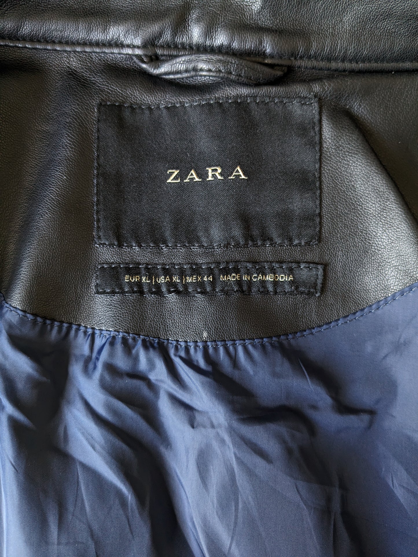 Zara Leer-Look jas / jack. Zwart gekleurd. Maat XL.