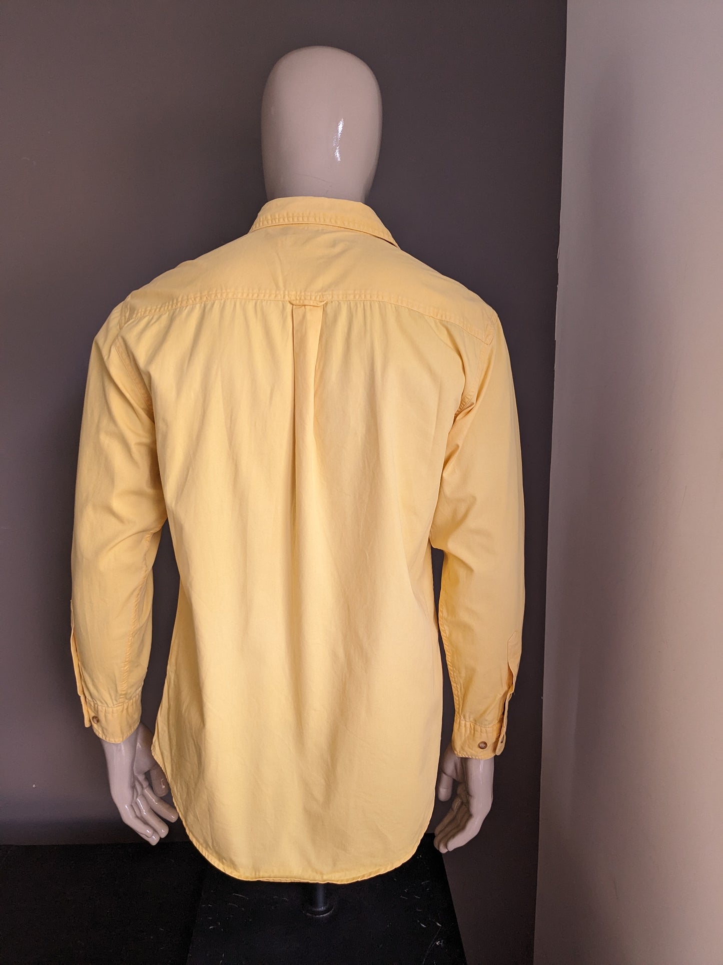 Vintage Canda overhemd. Geel gekleurd. Maat XL.