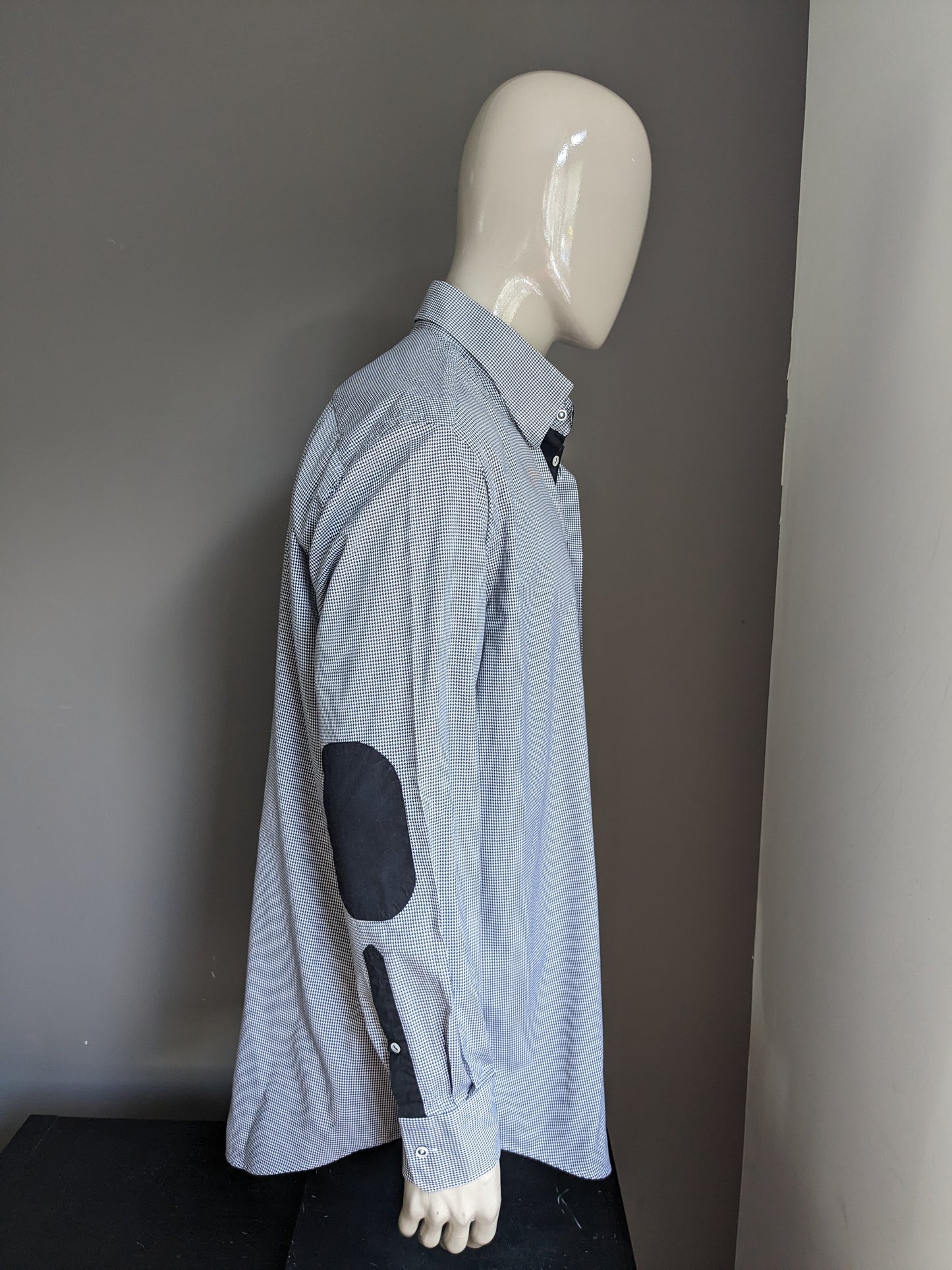 BLUMFONTAIN Camisa con parches de codo. Motivo en blanco y negro. Tamaño 2xl / xxl.