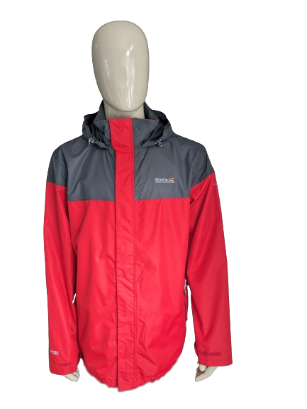 Regatta outdoor jacket with hood. Red gray colored. Size XL.