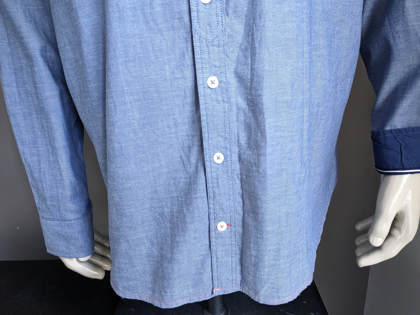 Sastre e hijo camisa. Azul mezclado con aplicaciones. Tamaño 2xl / xxl.