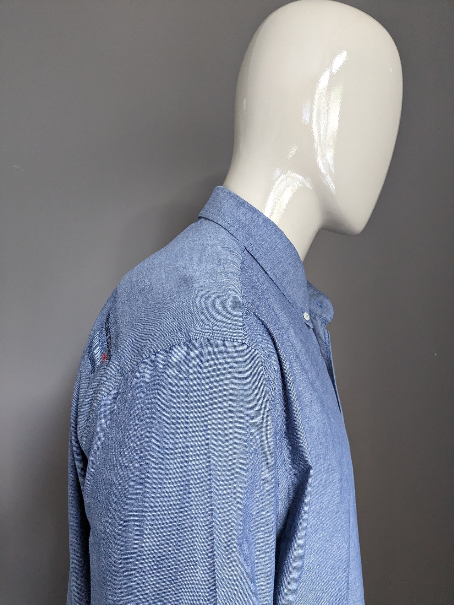 Tailor & Son Shirt. Bleu mélangé avec des applications. Taille 2xl / xxl.