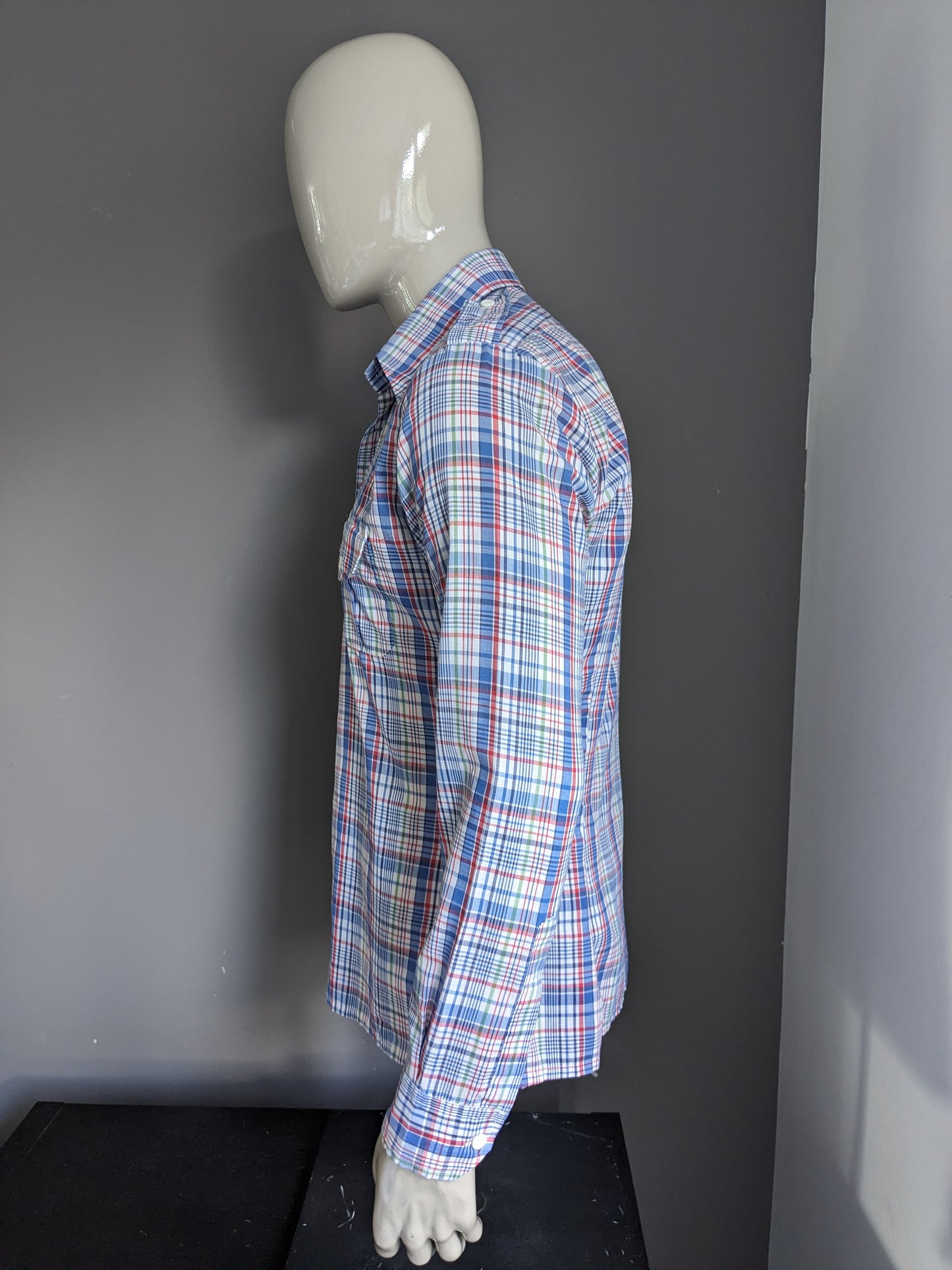 Vintage 70's Lee Cooper shirt with point collar. Blue red green checkered. Size L.