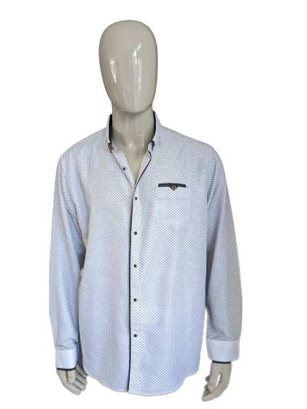 Unbranded shirt. Black and white motif. Size 46 / 2XL / XXL.